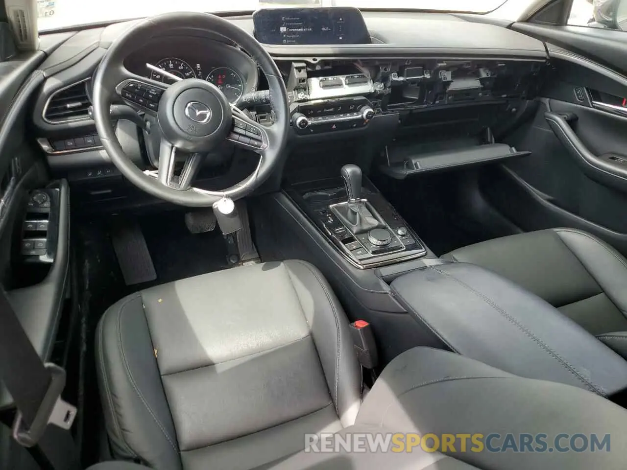 8 Photograph of a damaged car 3MVDMBCM7RM616030 MAZDA CX30 2024