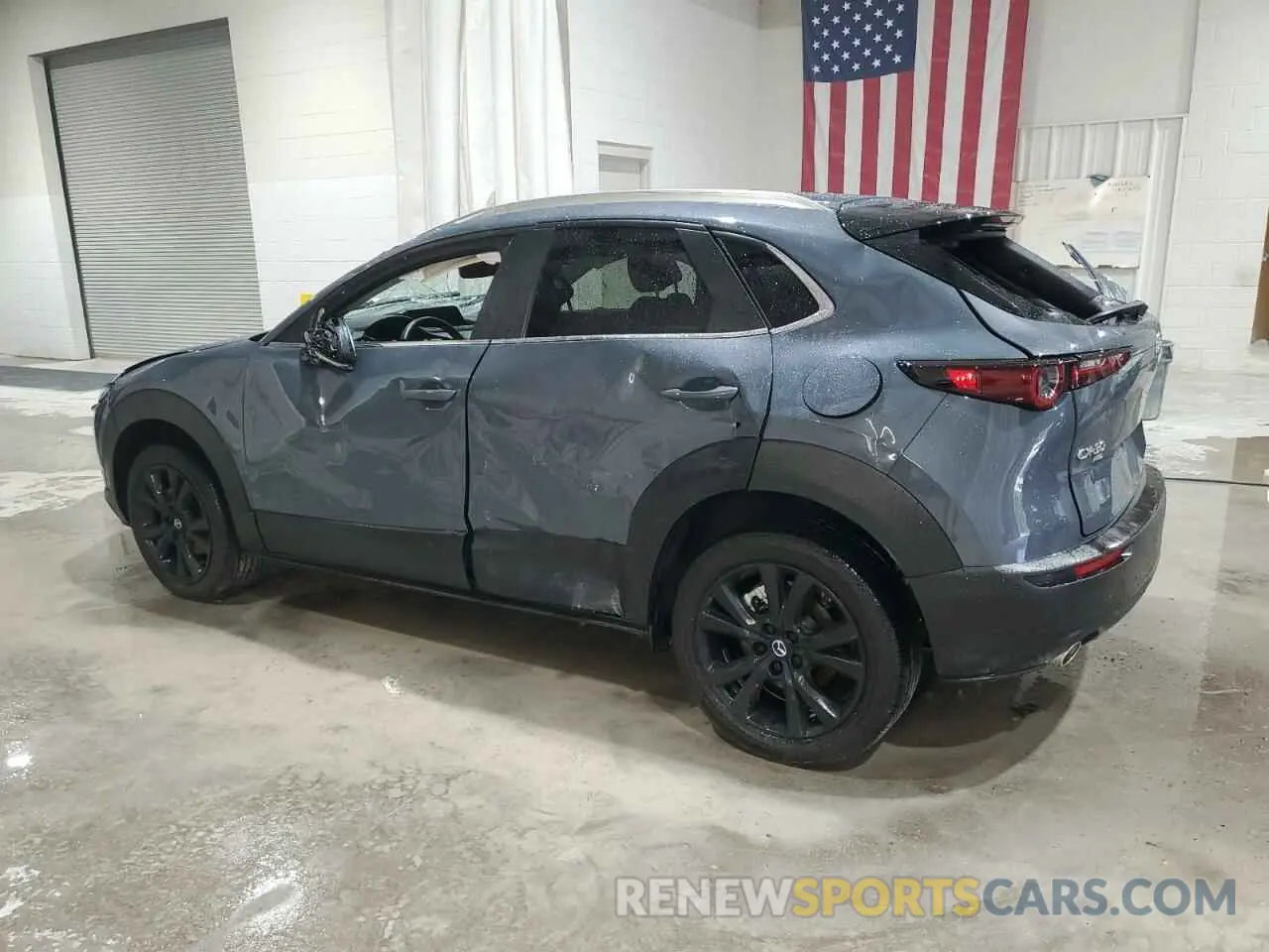 2 Photograph of a damaged car 3MVDMBCM7RM637315 MAZDA CX30 2024