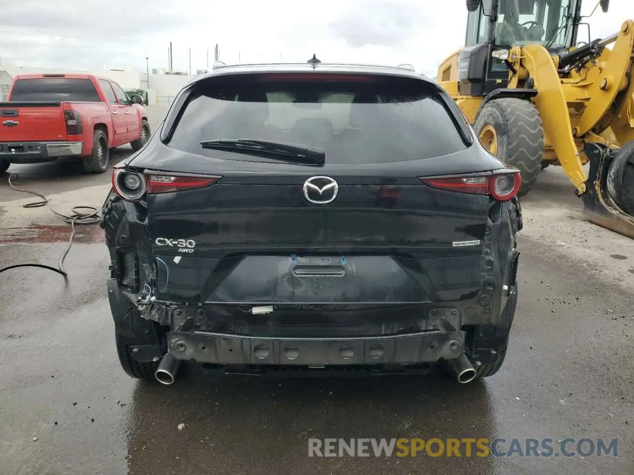 6 Photograph of a damaged car 3MVDMBDM1RM680465 MAZDA CX30 2024