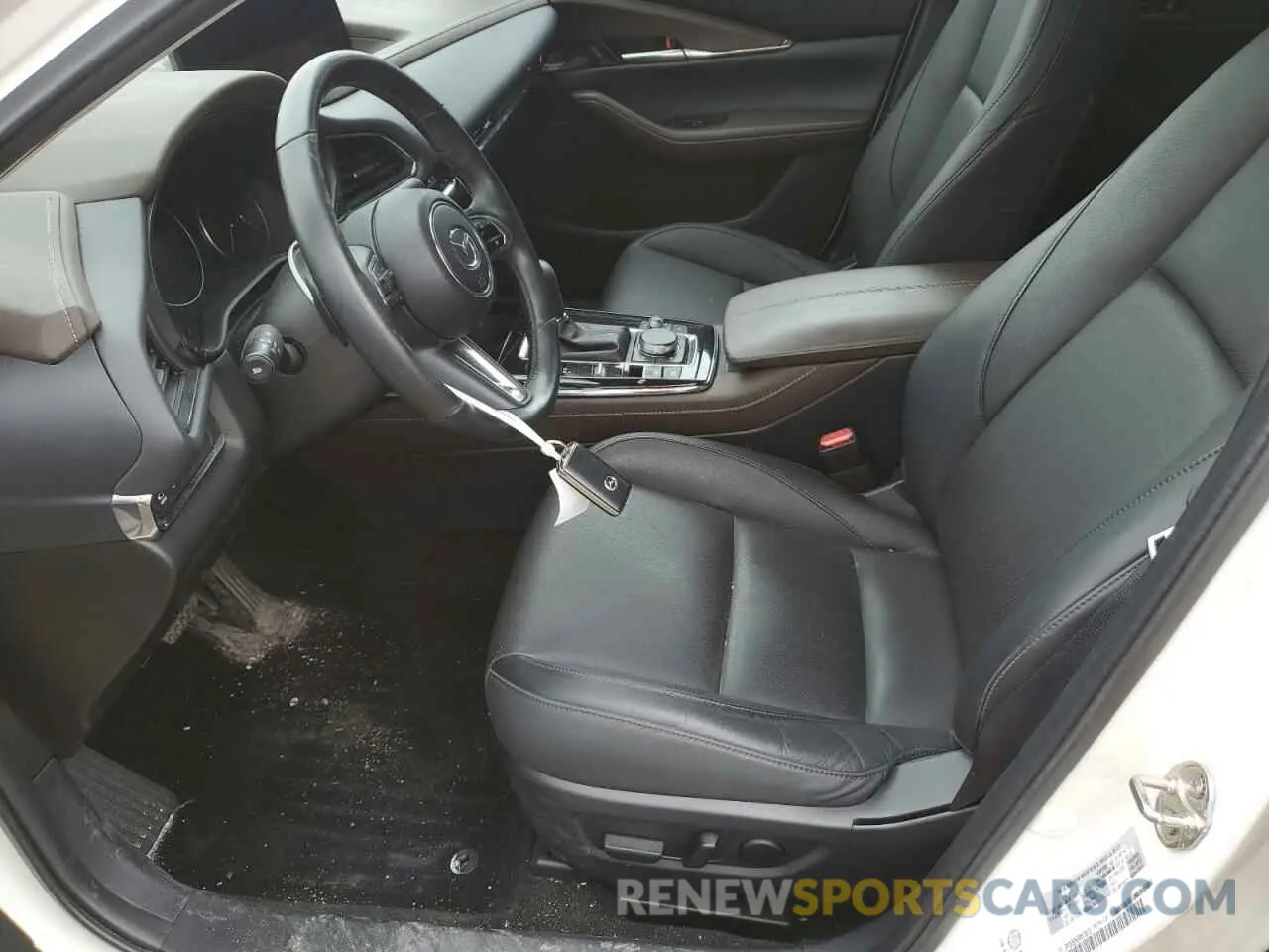 7 Photograph of a damaged car 3MVDMBDM2RM613812 MAZDA CX30 2024