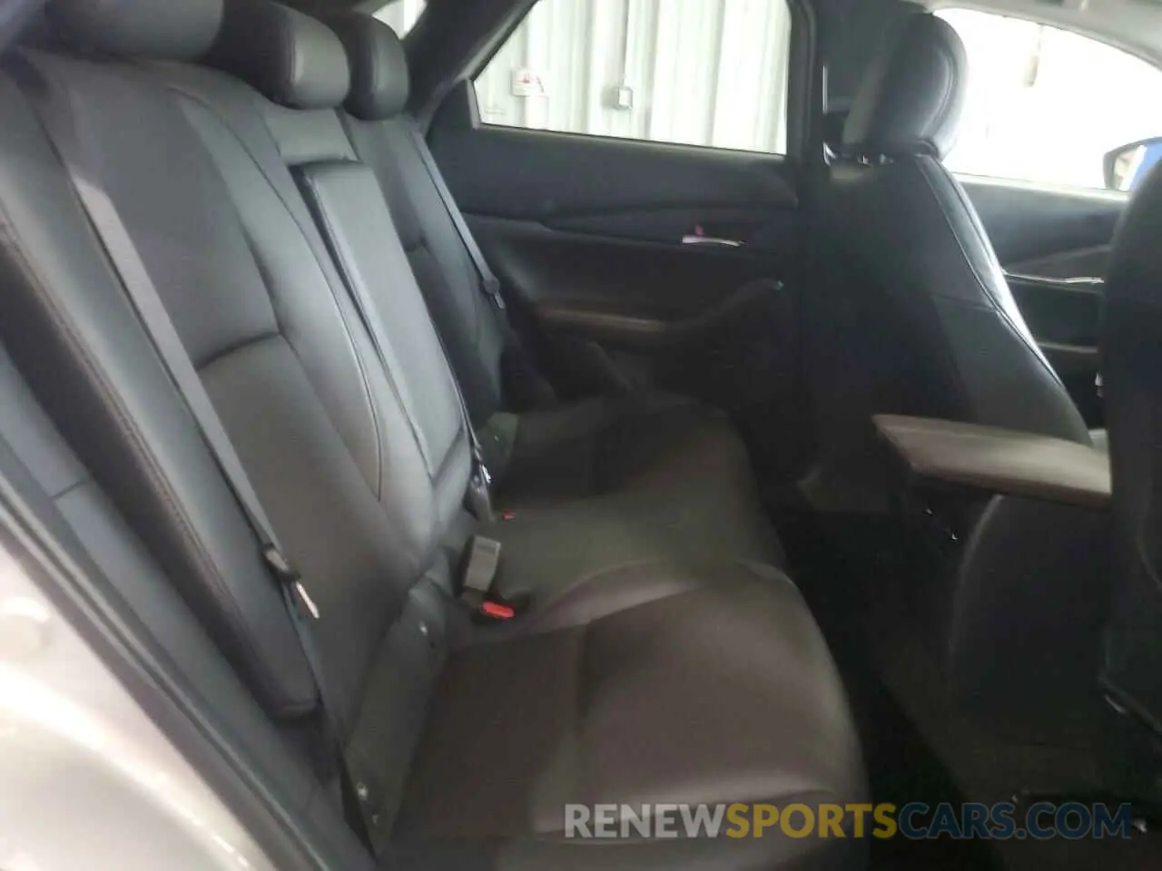 11 Photograph of a damaged car 3MVDMBDM5RM649204 MAZDA CX30 2024