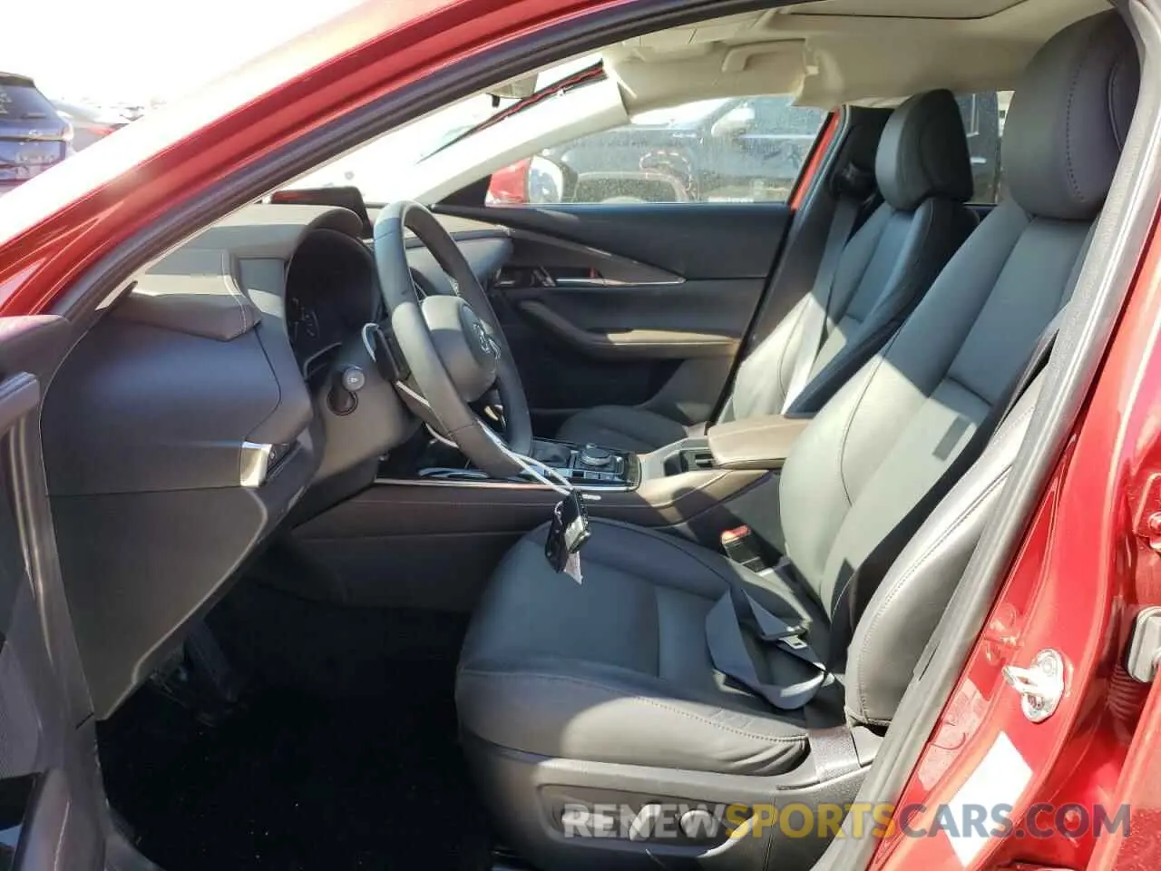 7 Photograph of a damaged car 3MVDMBDMXRM706142 MAZDA CX30 2024