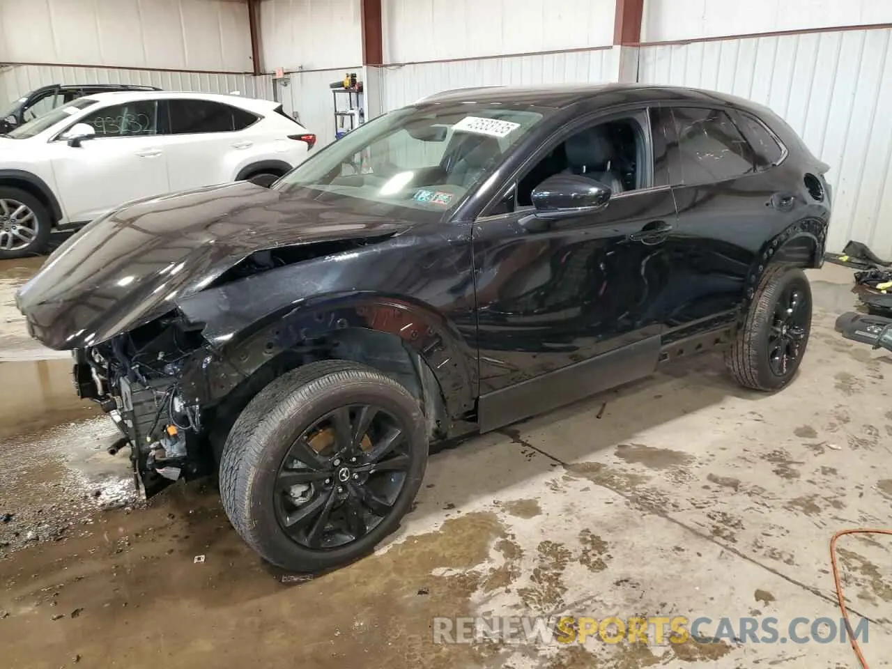 1 Photograph of a damaged car 3MVDMBDY4RM689826 MAZDA CX30 2024