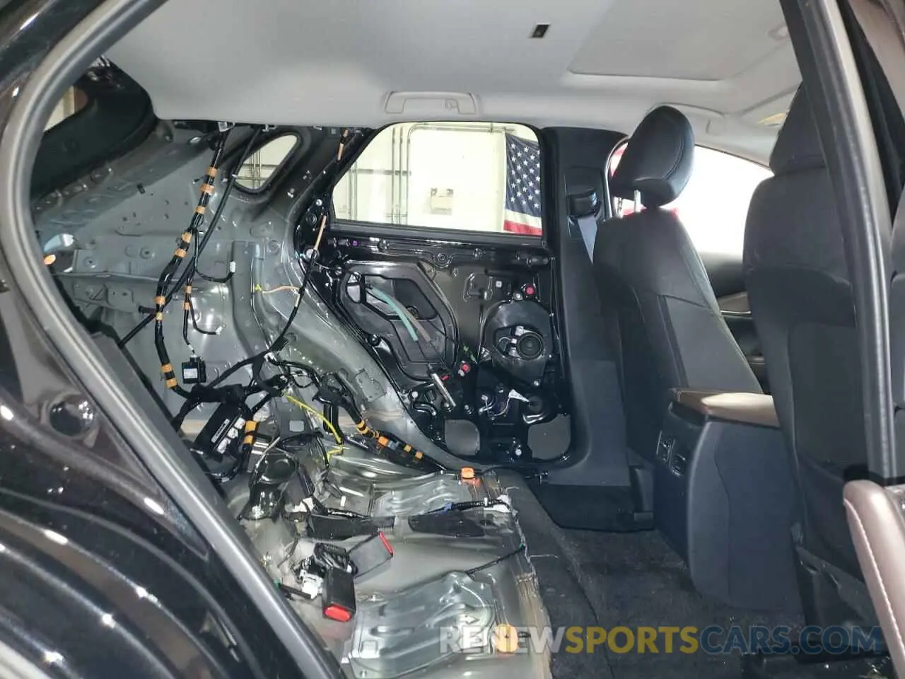 11 Photograph of a damaged car 3MVDMBDY4RM689826 MAZDA CX30 2024