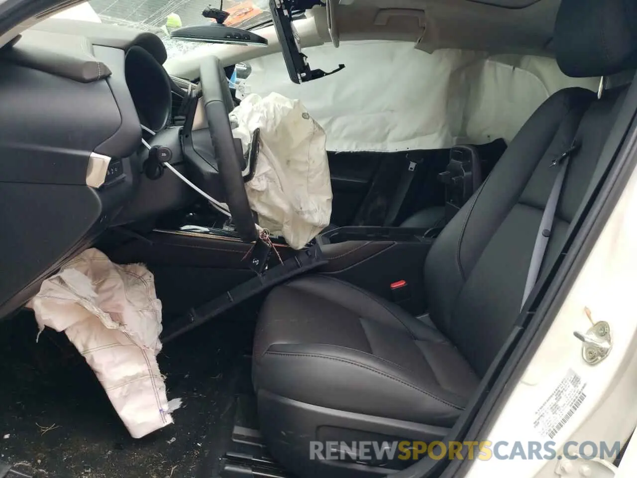7 Photograph of a damaged car 3MVDMBEY8RM715116 MAZDA CX30 2024