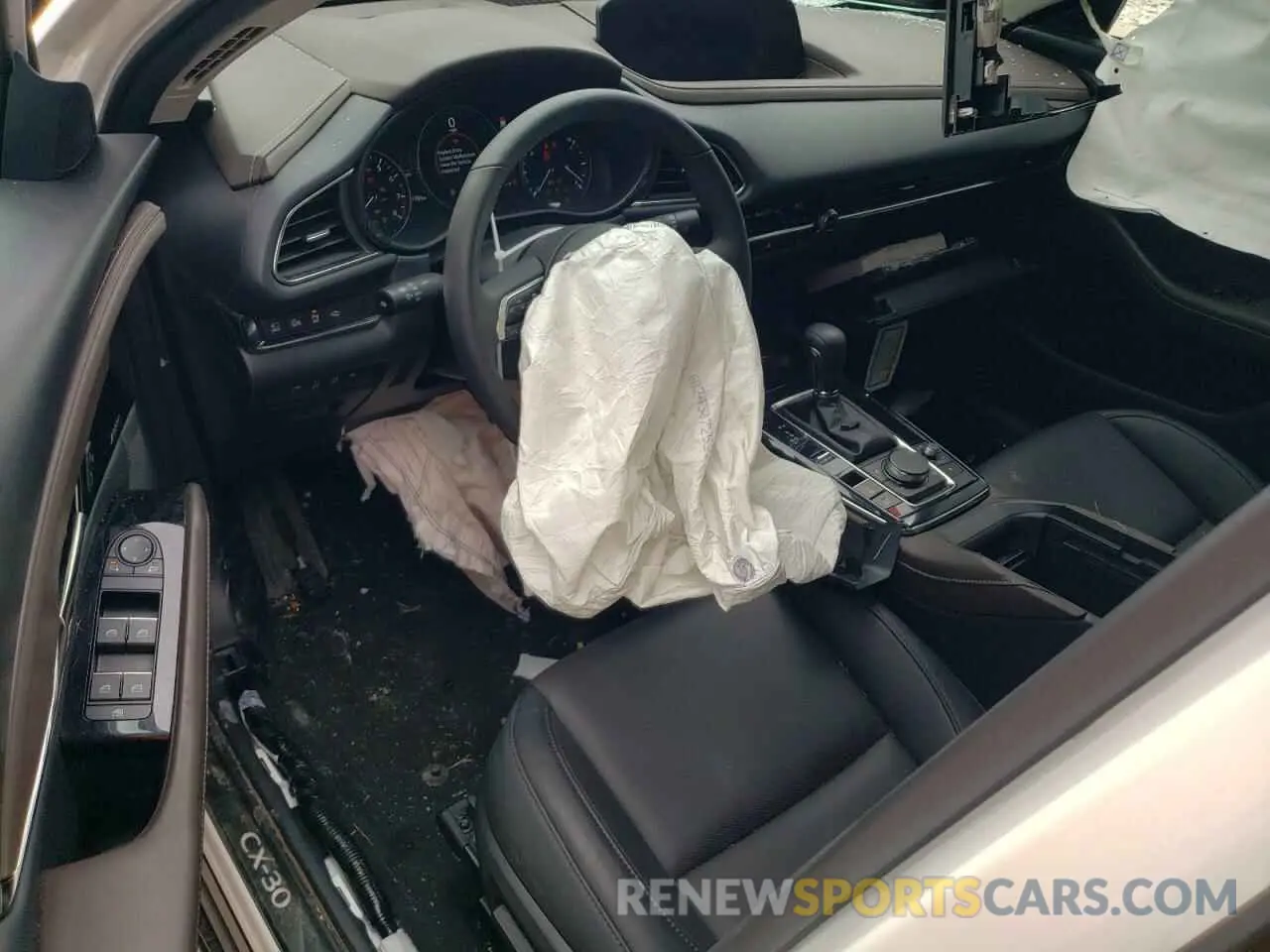 8 Photograph of a damaged car 3MVDMBEY8RM715116 MAZDA CX30 2024