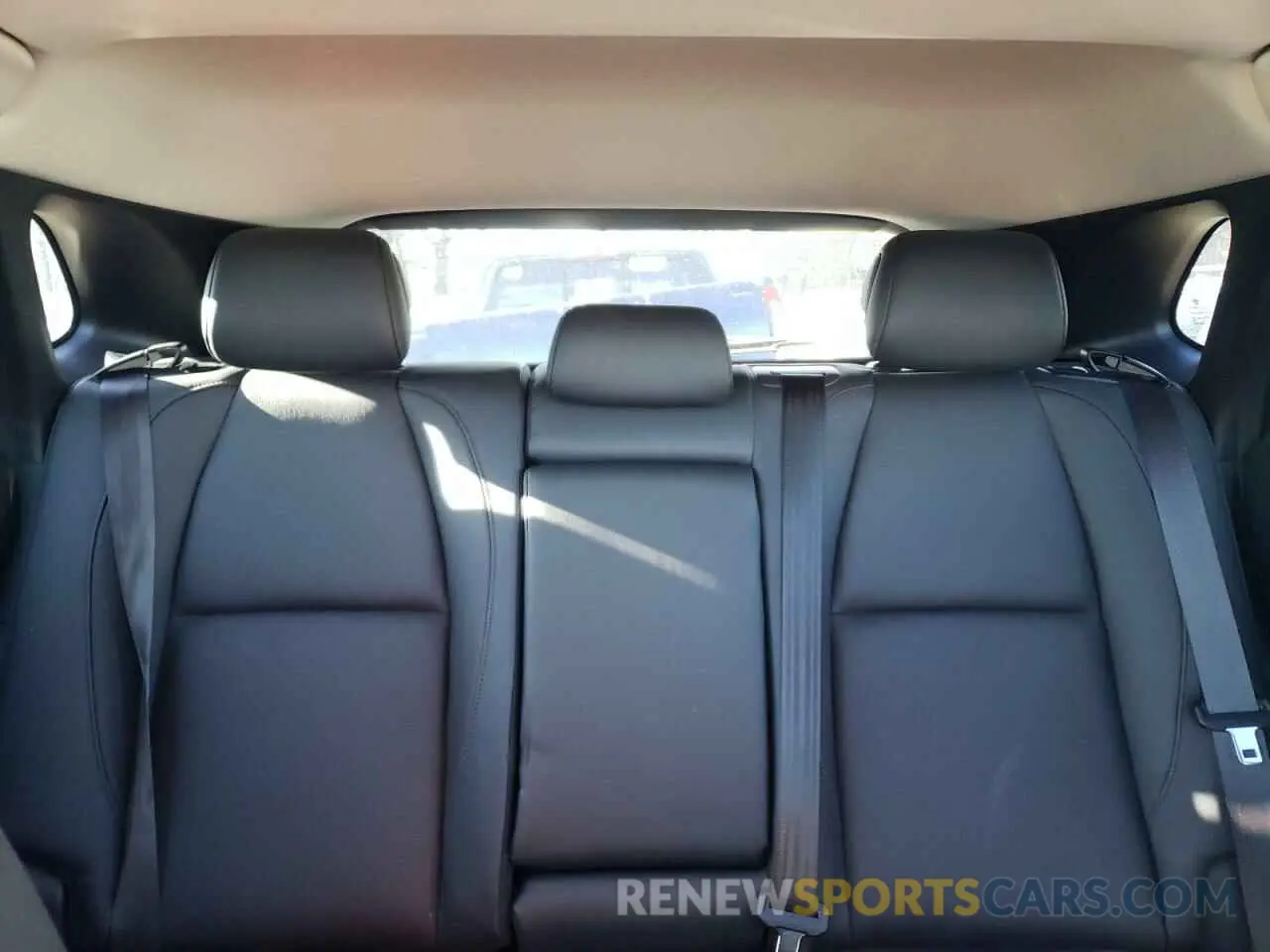 10 Photograph of a damaged car 3MVDMBEYXRM618645 MAZDA CX30 2024
