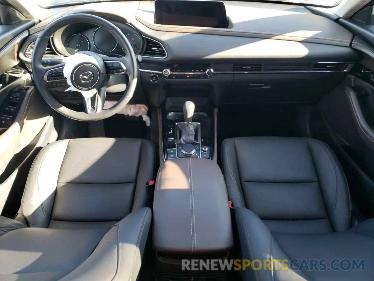 8 Photograph of a damaged car 3MVDMBEYXRM618645 MAZDA CX30 2024