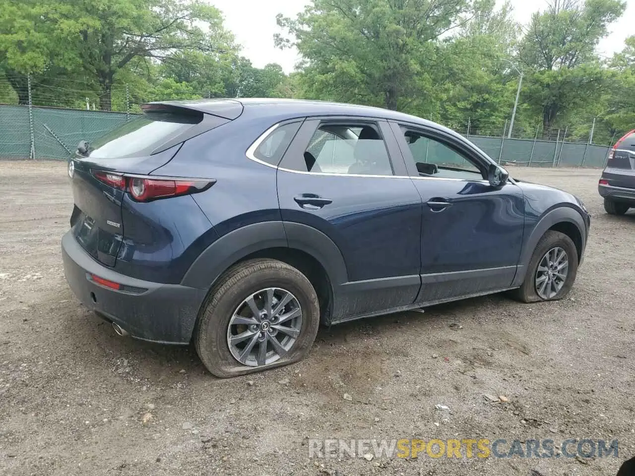3 Photograph of a damaged car 3MVDMBAMXSM793468 MAZDA CX30 2025