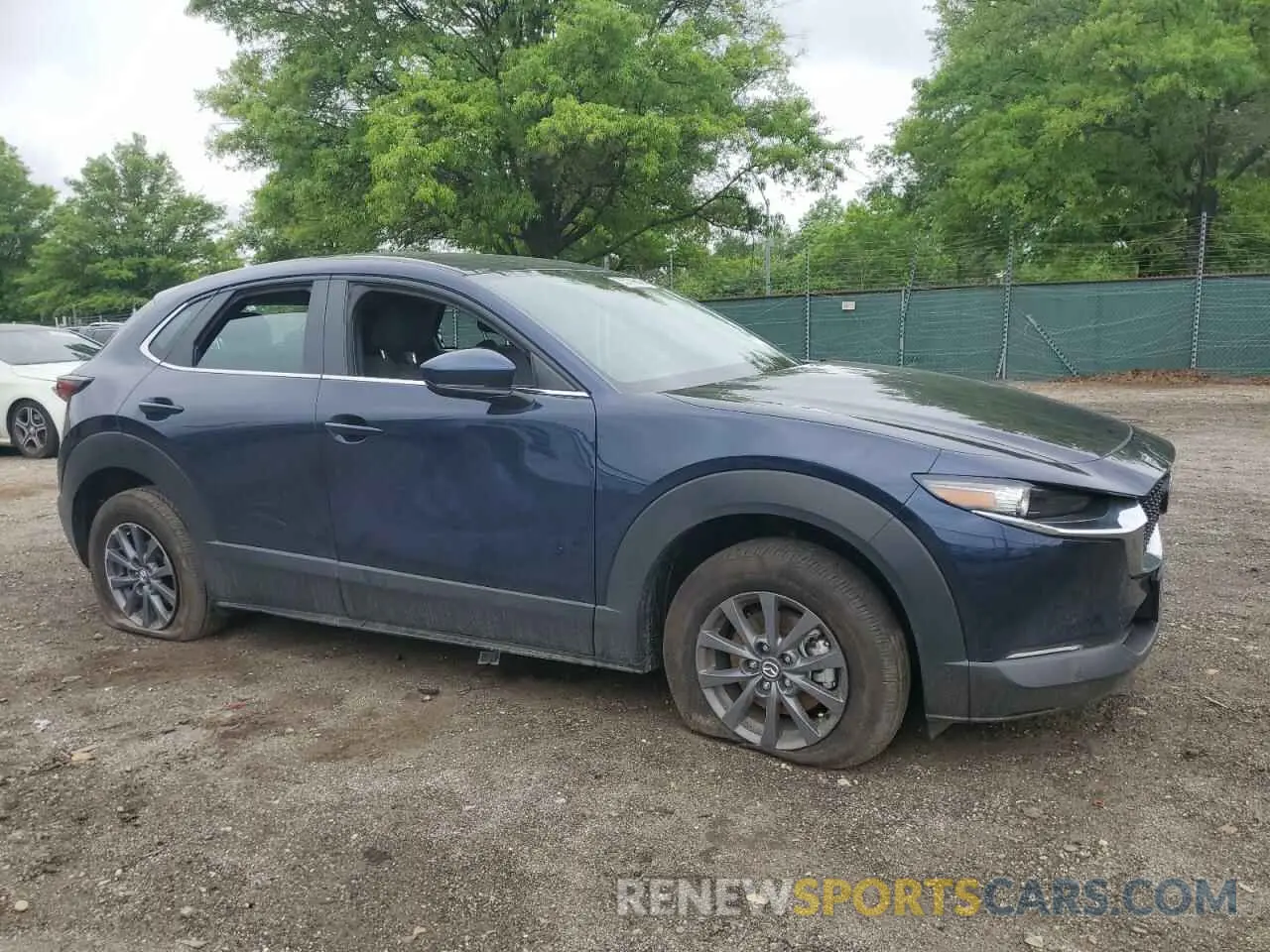 4 Photograph of a damaged car 3MVDMBAMXSM793468 MAZDA CX30 2025