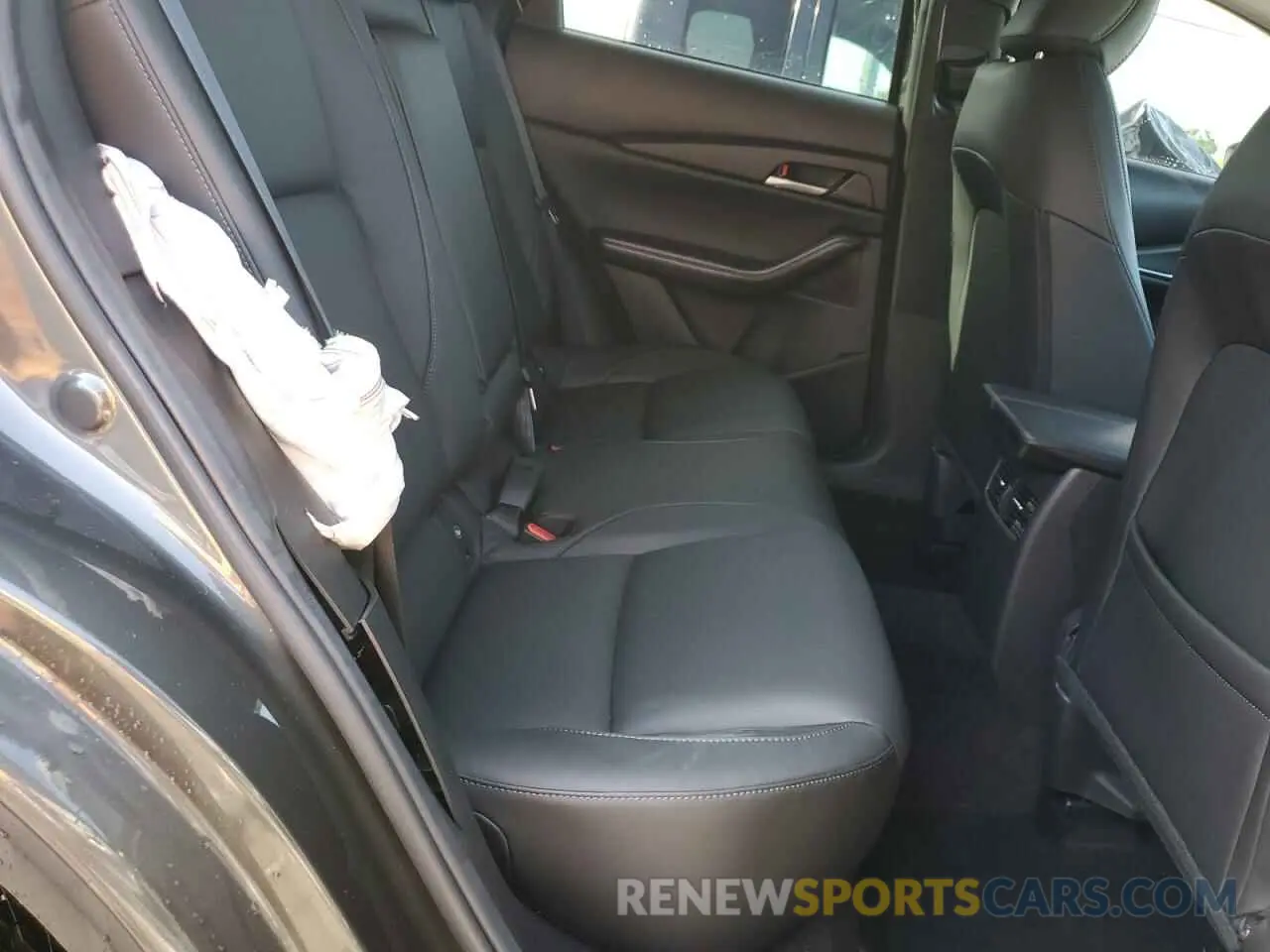 11 Photograph of a damaged car 3MVDMBBM4SM787924 MAZDA CX30 2025