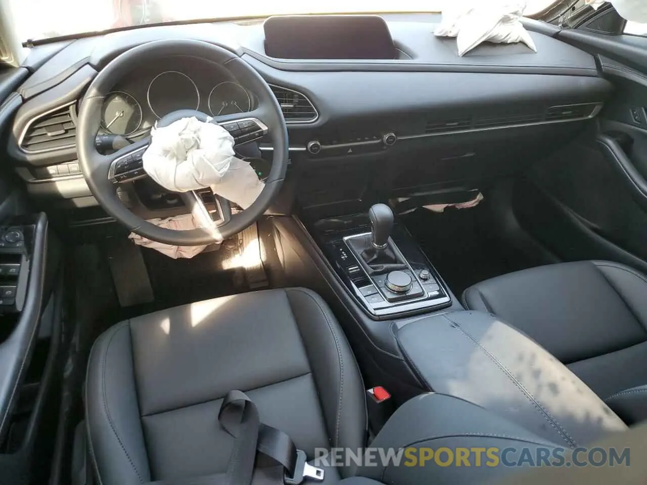8 Photograph of a damaged car 3MVDMBBM4SM787924 MAZDA CX30 2025