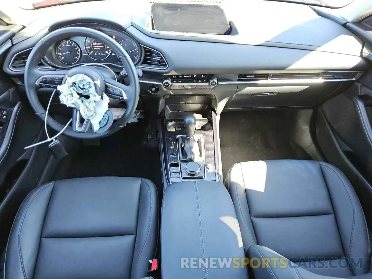 8 Photograph of a damaged car 3MVDMBBM5SM752633 MAZDA CX30 2025
