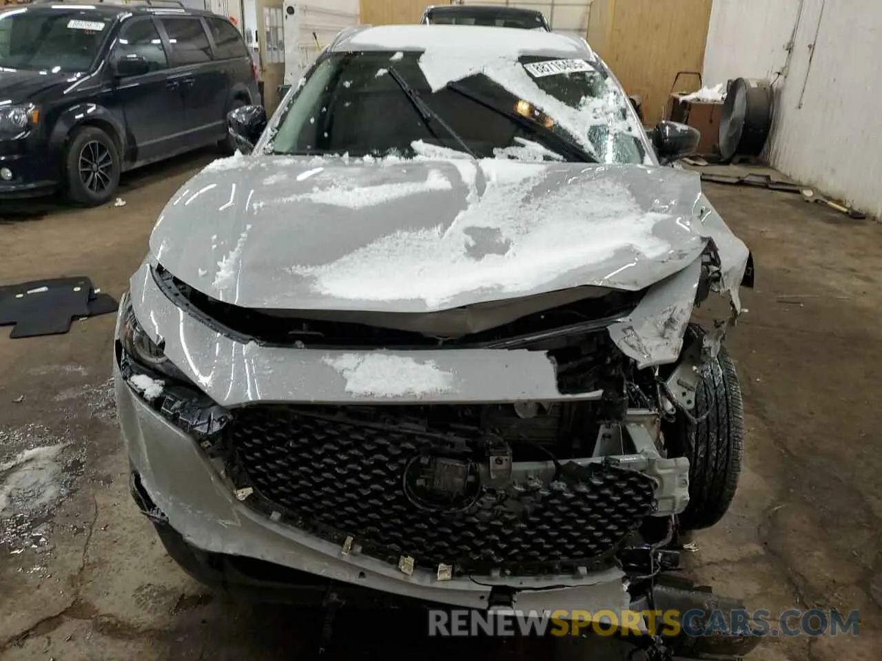5 Photograph of a damaged car 3MVDMBBM9SM769760 MAZDA CX30 2025