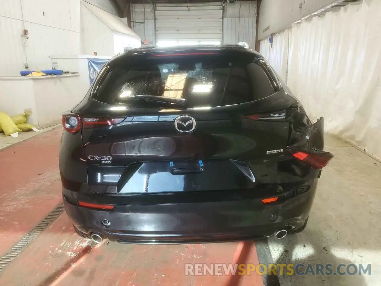 6 Photograph of a damaged car 3MVDMBCM6SM791102 MAZDA CX30 2025