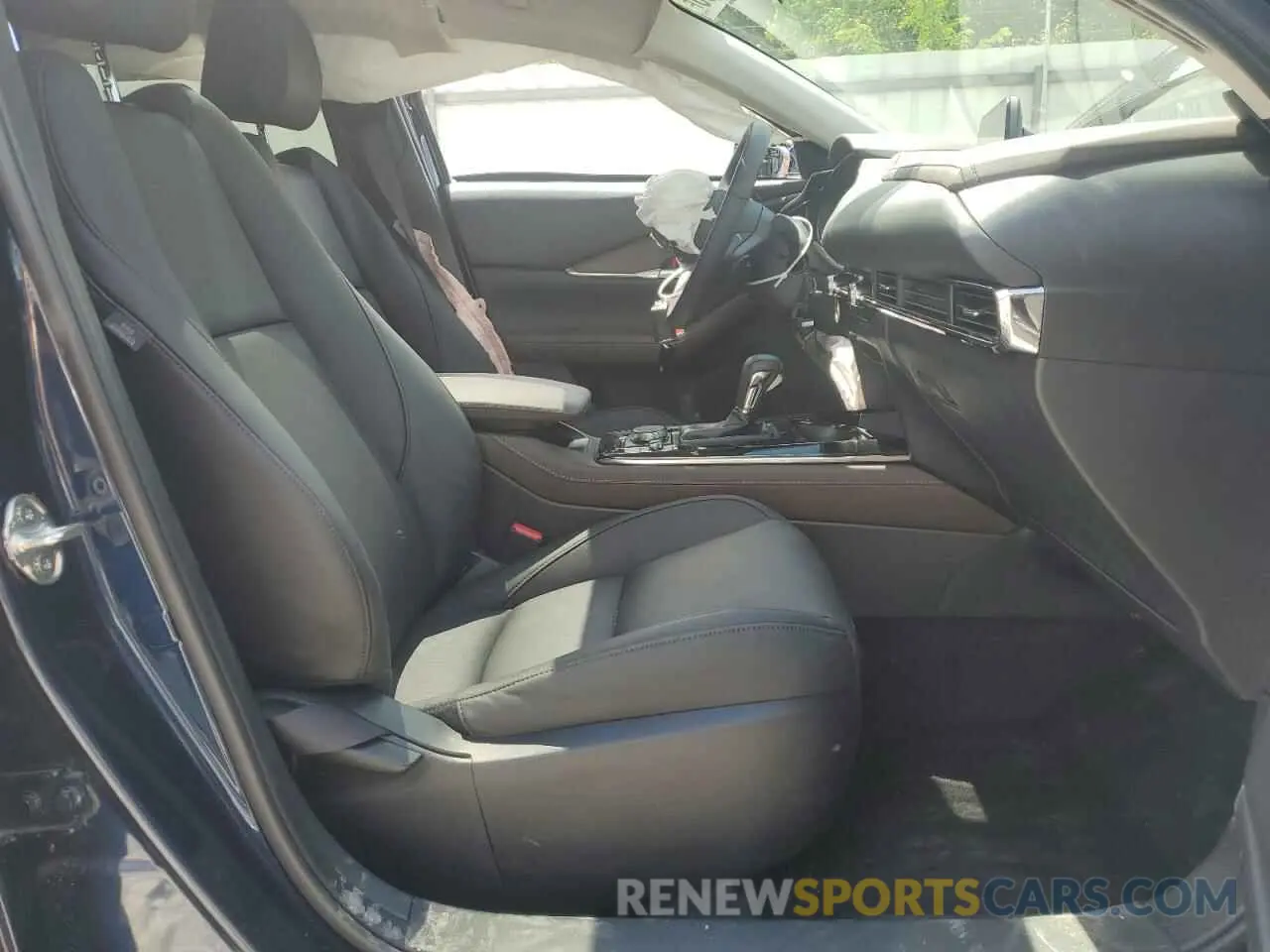 7 Photograph of a damaged car 3MVDMBDM3SM830422 MAZDA CX30 2025
