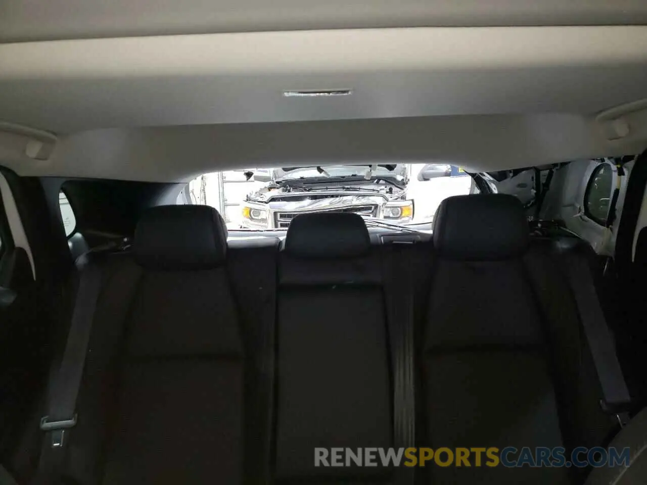 10 Photograph of a damaged car 3MVDMBDM9SM779993 MAZDA CX30 2025
