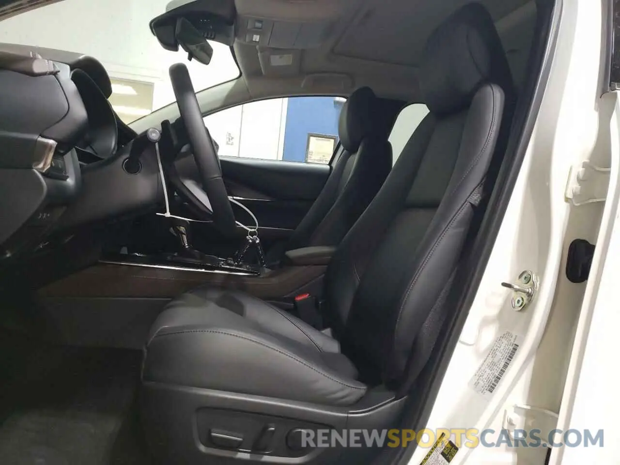 7 Photograph of a damaged car 3MVDMBDM9SM779993 MAZDA CX30 2025