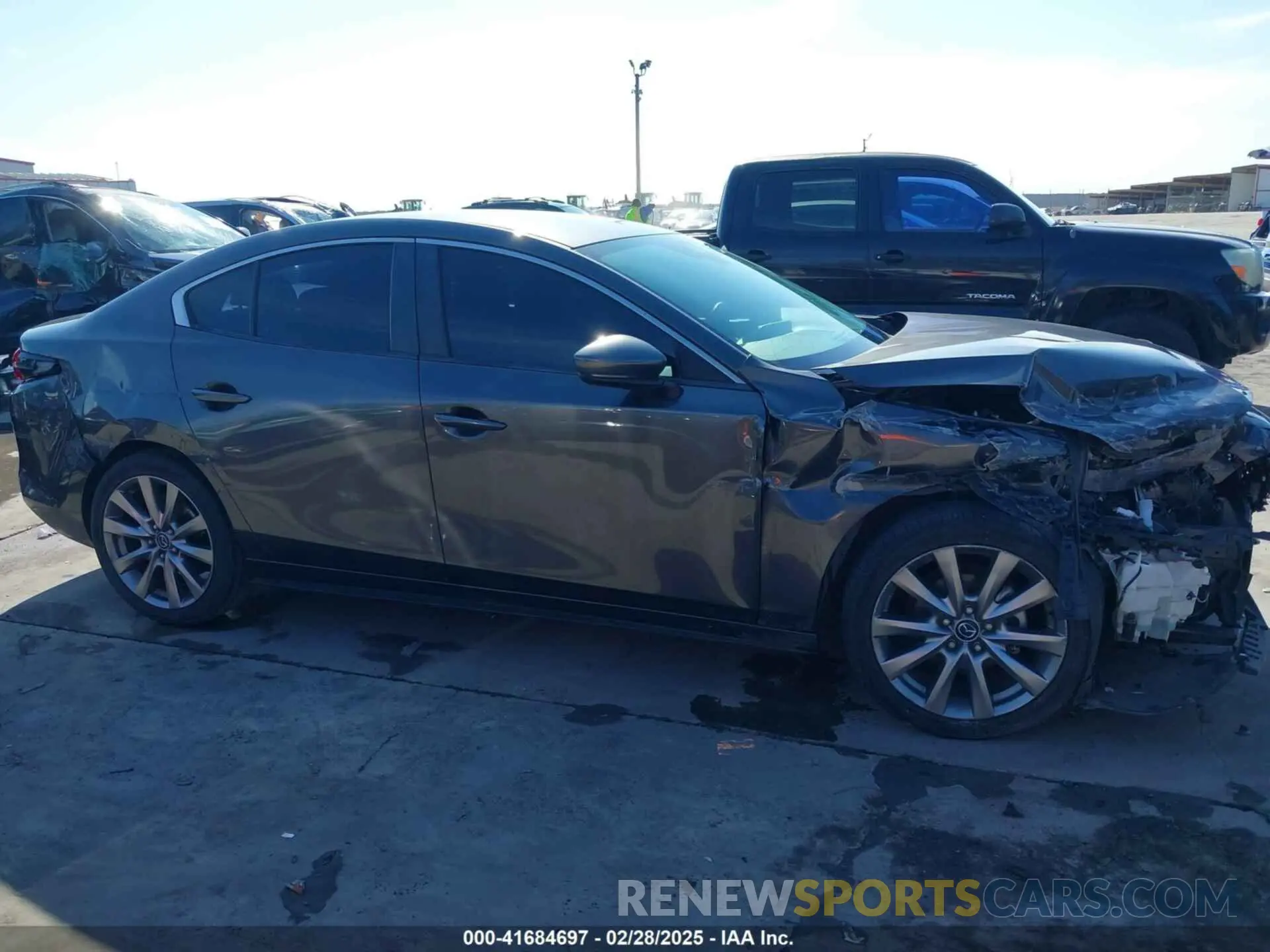 13 Photograph of a damaged car 3MZBPAAL0KM105508 MAZDA MAZDA3 2019