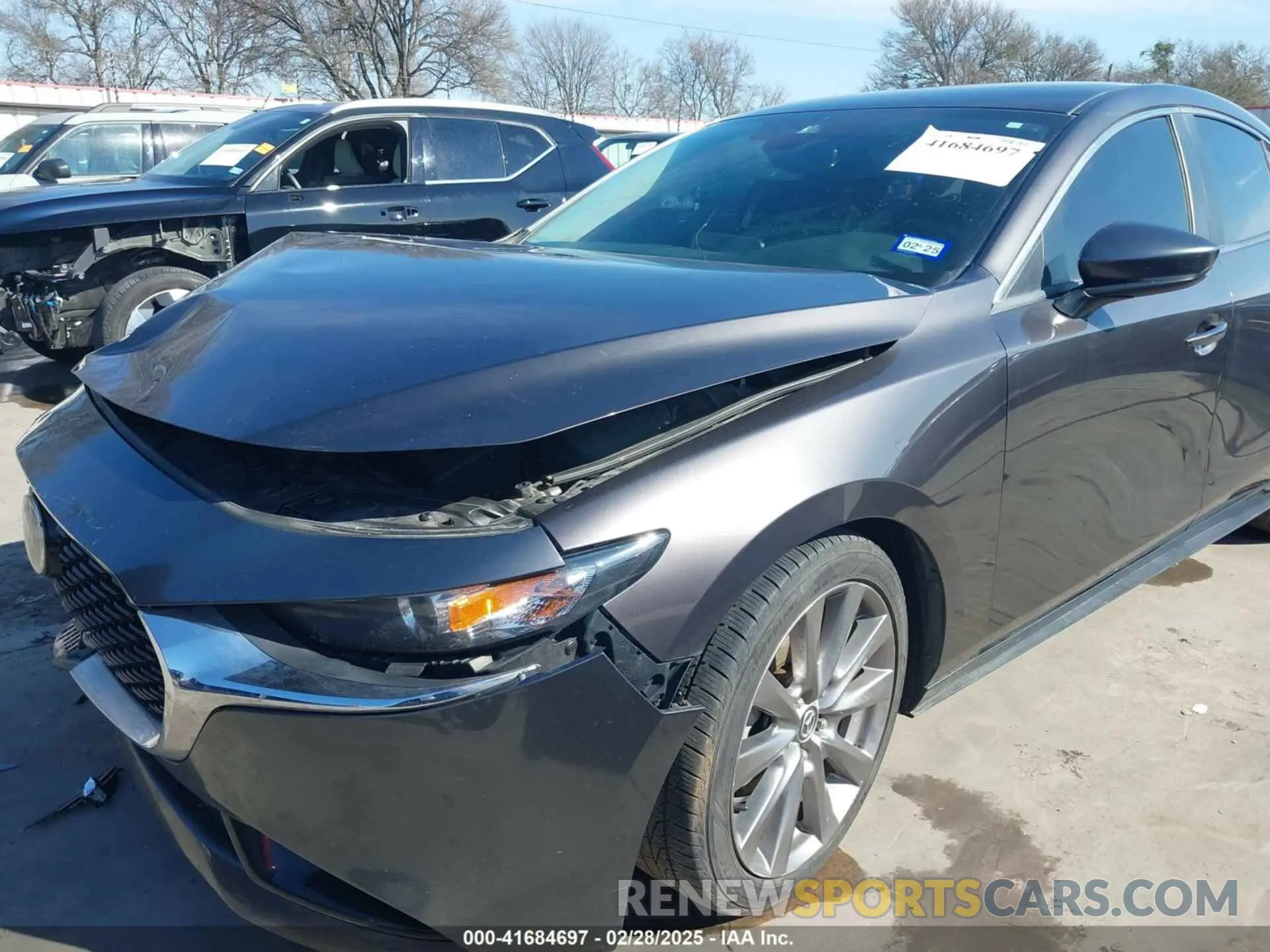 17 Photograph of a damaged car 3MZBPAAL0KM105508 MAZDA MAZDA3 2019