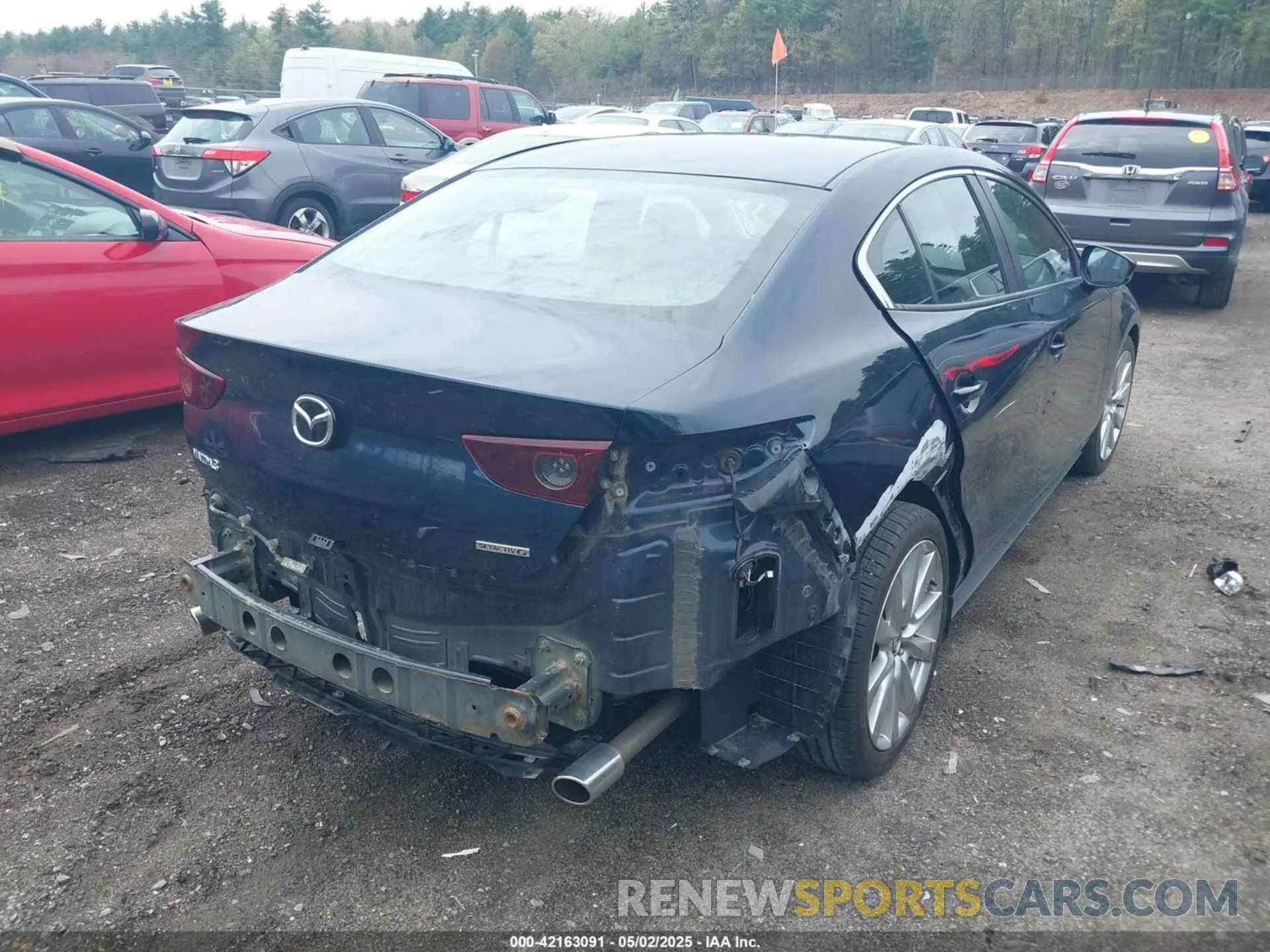 4 Photograph of a damaged car 3MZBPAAL0KM107842 MAZDA MAZDA3 2019