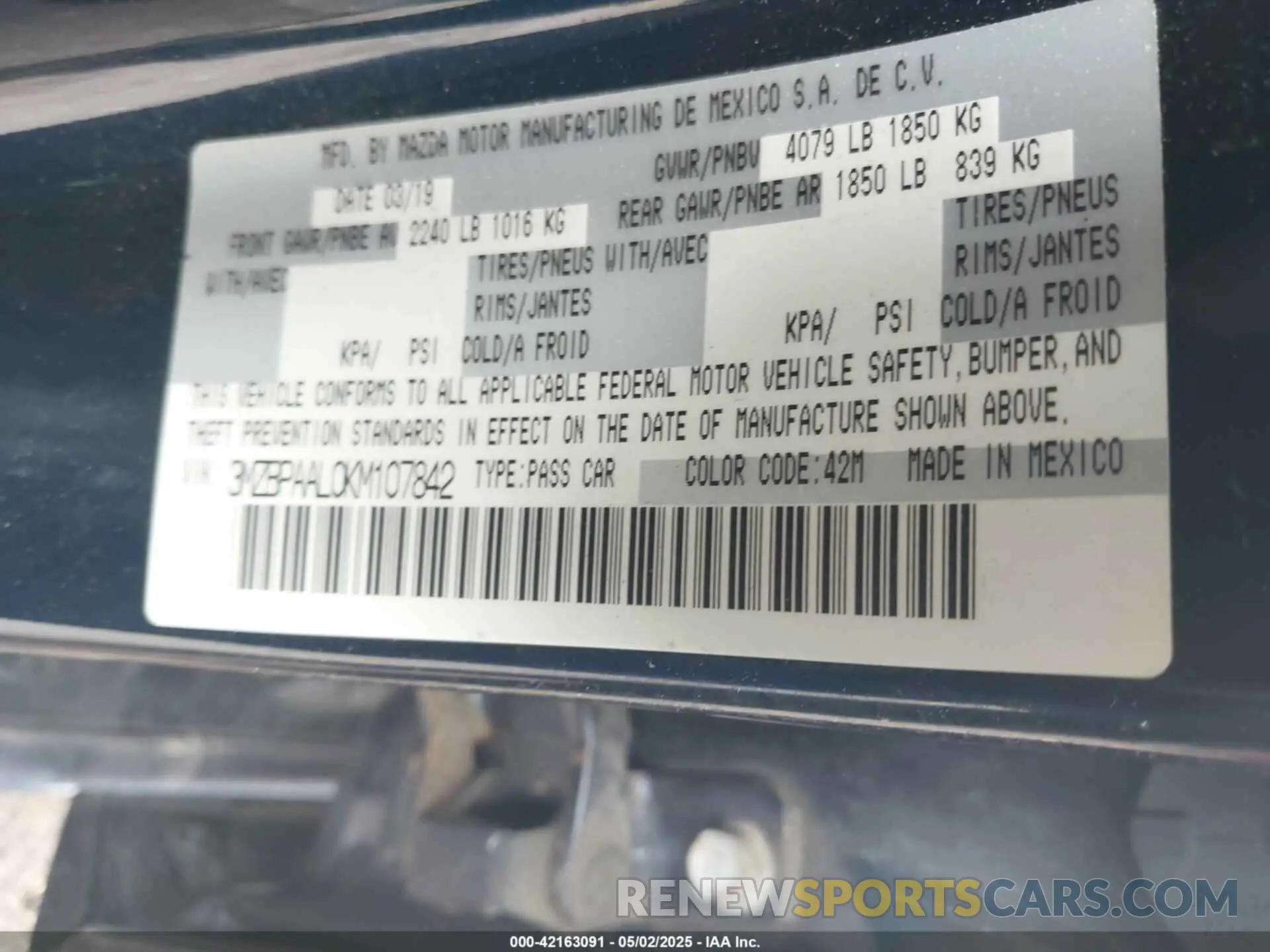 9 Photograph of a damaged car 3MZBPAAL0KM107842 MAZDA MAZDA3 2019