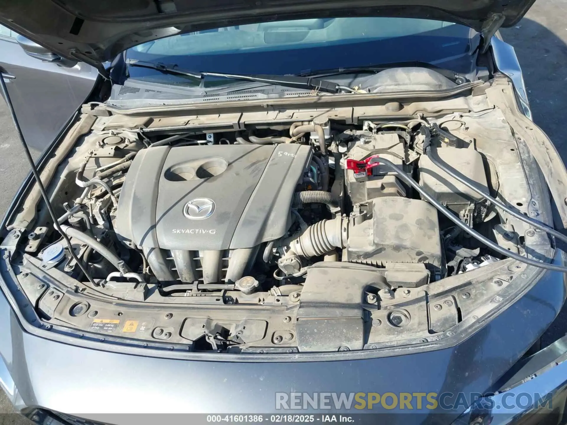 10 Photograph of a damaged car 3MZBPAAL1KM105498 MAZDA MAZDA3 2019