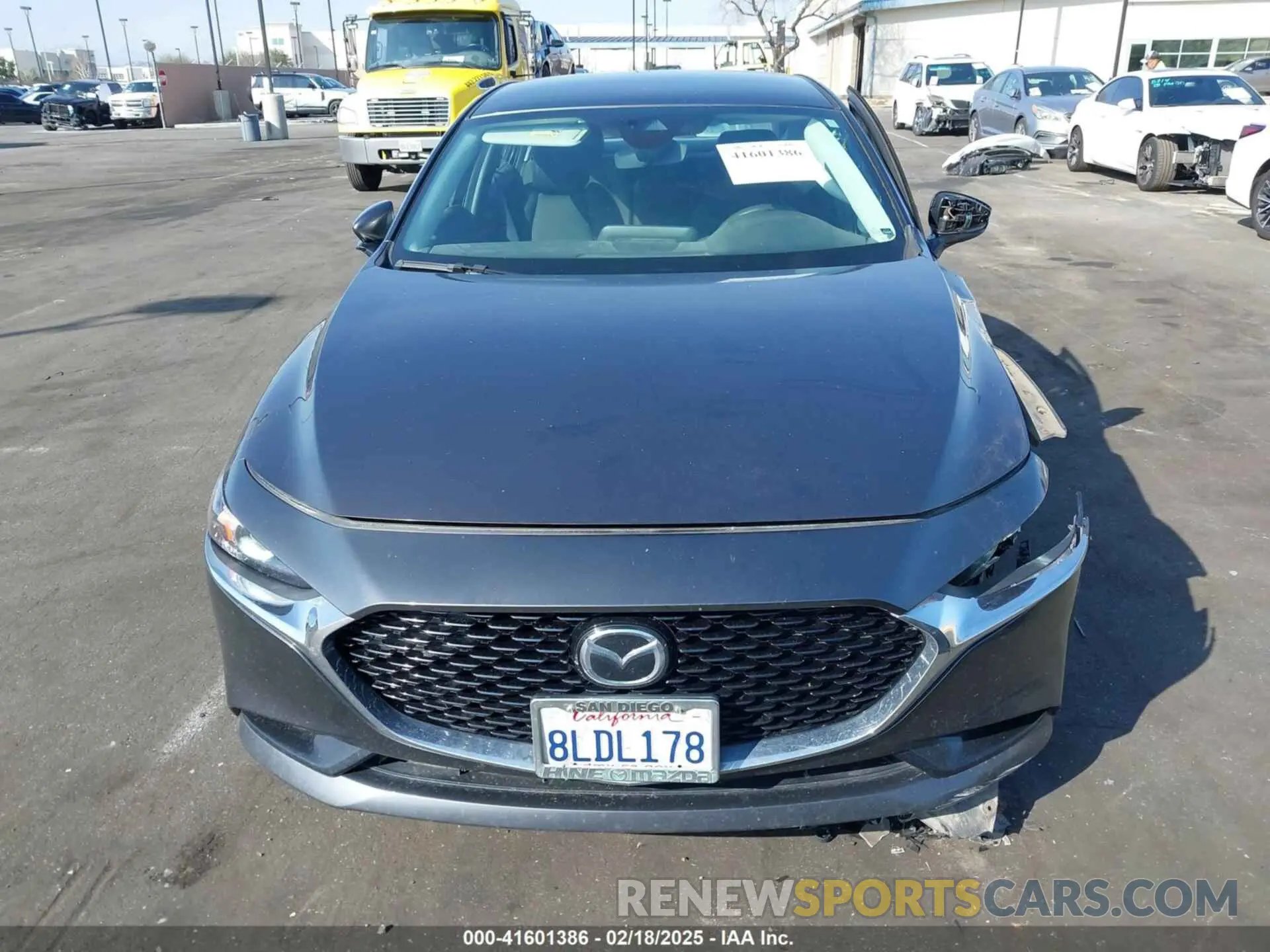 13 Photograph of a damaged car 3MZBPAAL1KM105498 MAZDA MAZDA3 2019