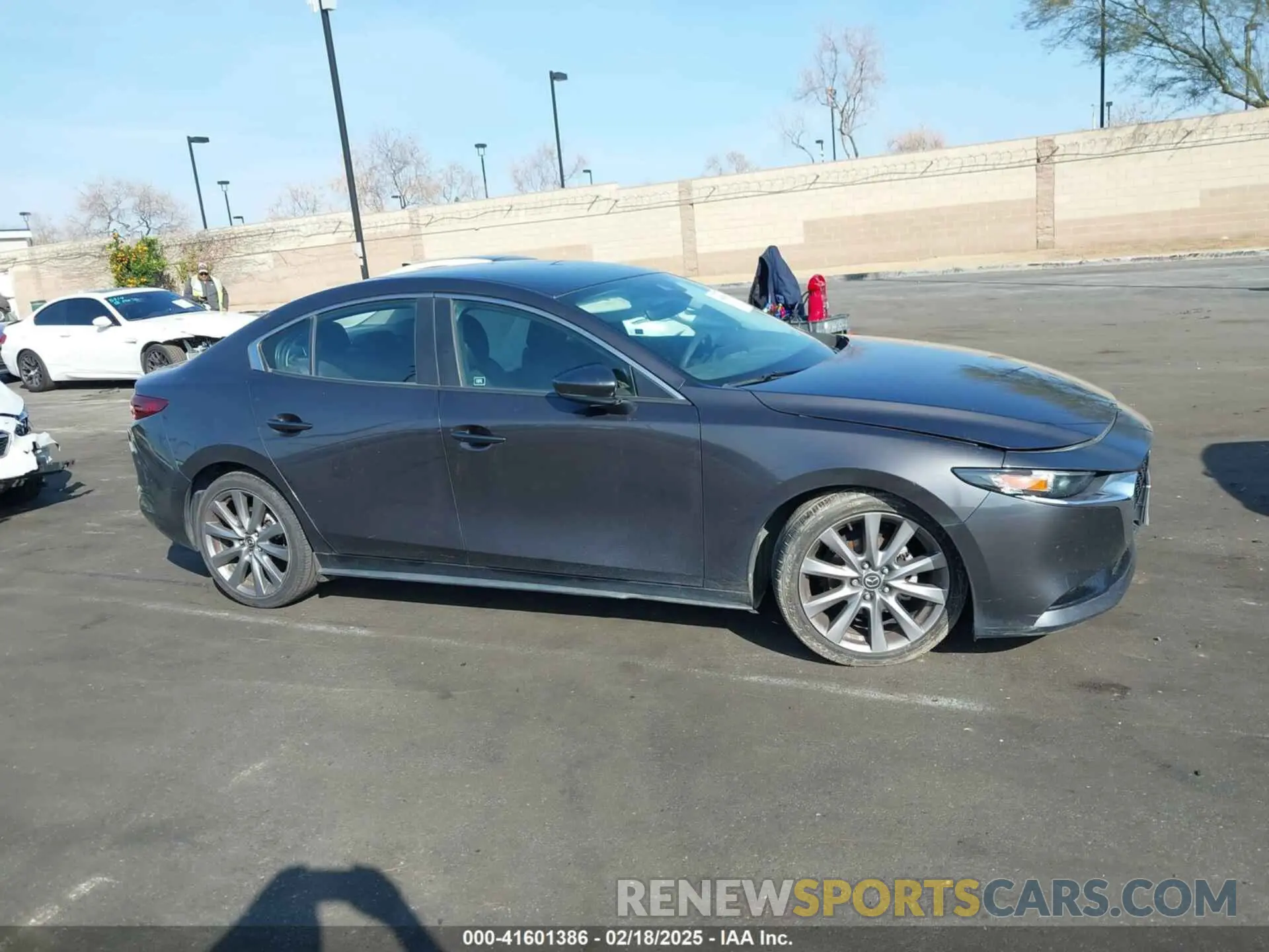 14 Photograph of a damaged car 3MZBPAAL1KM105498 MAZDA MAZDA3 2019