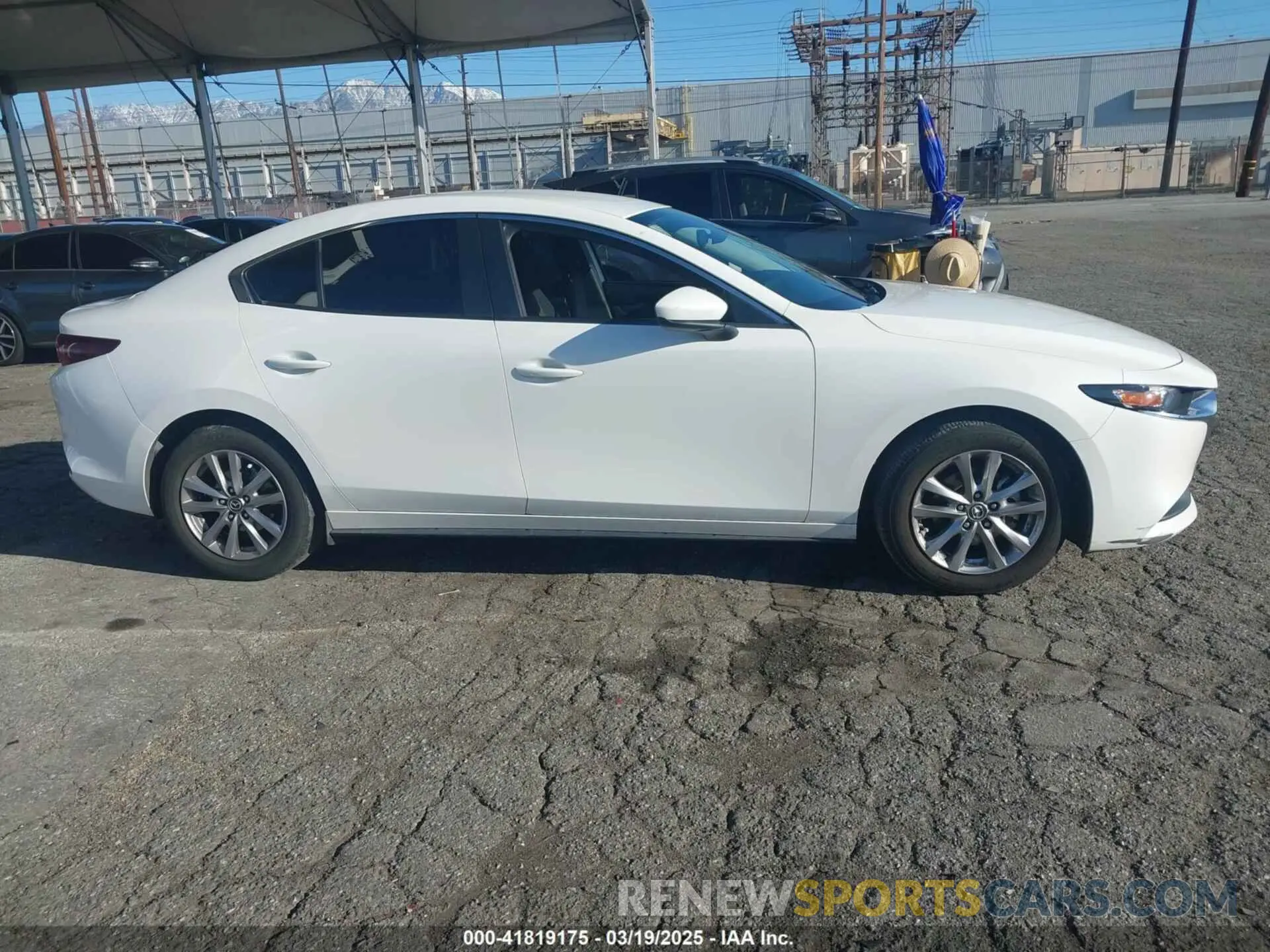 13 Photograph of a damaged car 3MZBPABL3KM113083 MAZDA MAZDA3 2019