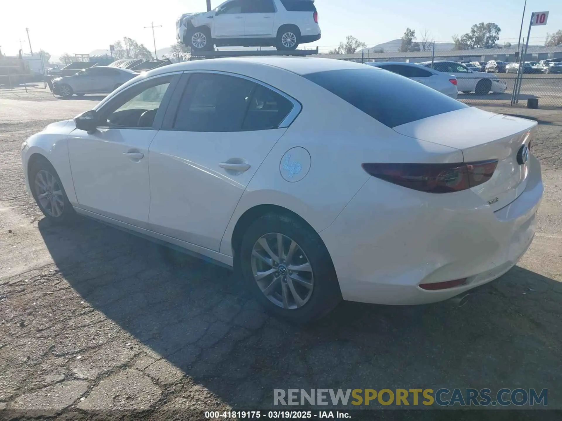 3 Photograph of a damaged car 3MZBPABL3KM113083 MAZDA MAZDA3 2019