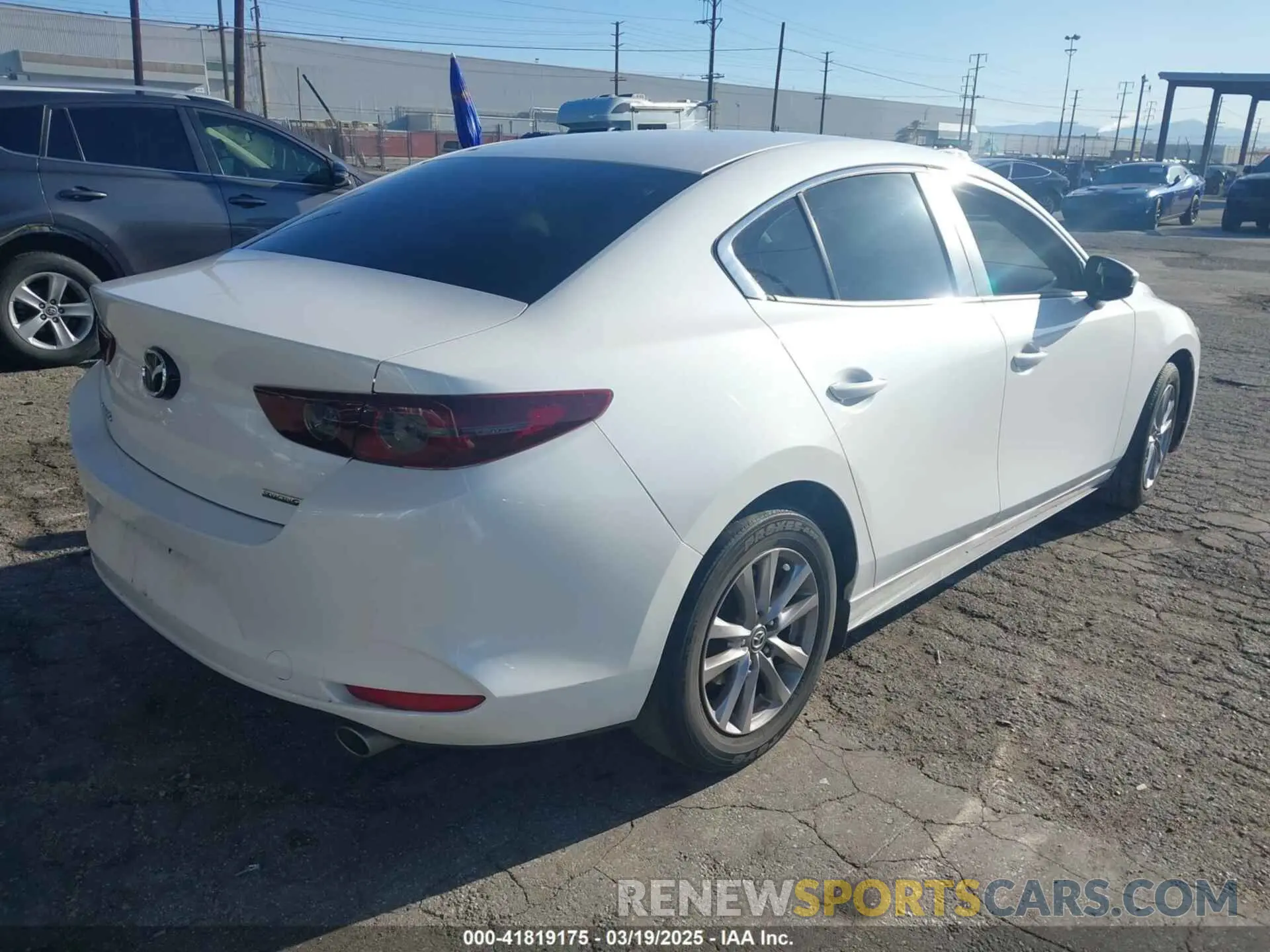 4 Photograph of a damaged car 3MZBPABL3KM113083 MAZDA MAZDA3 2019
