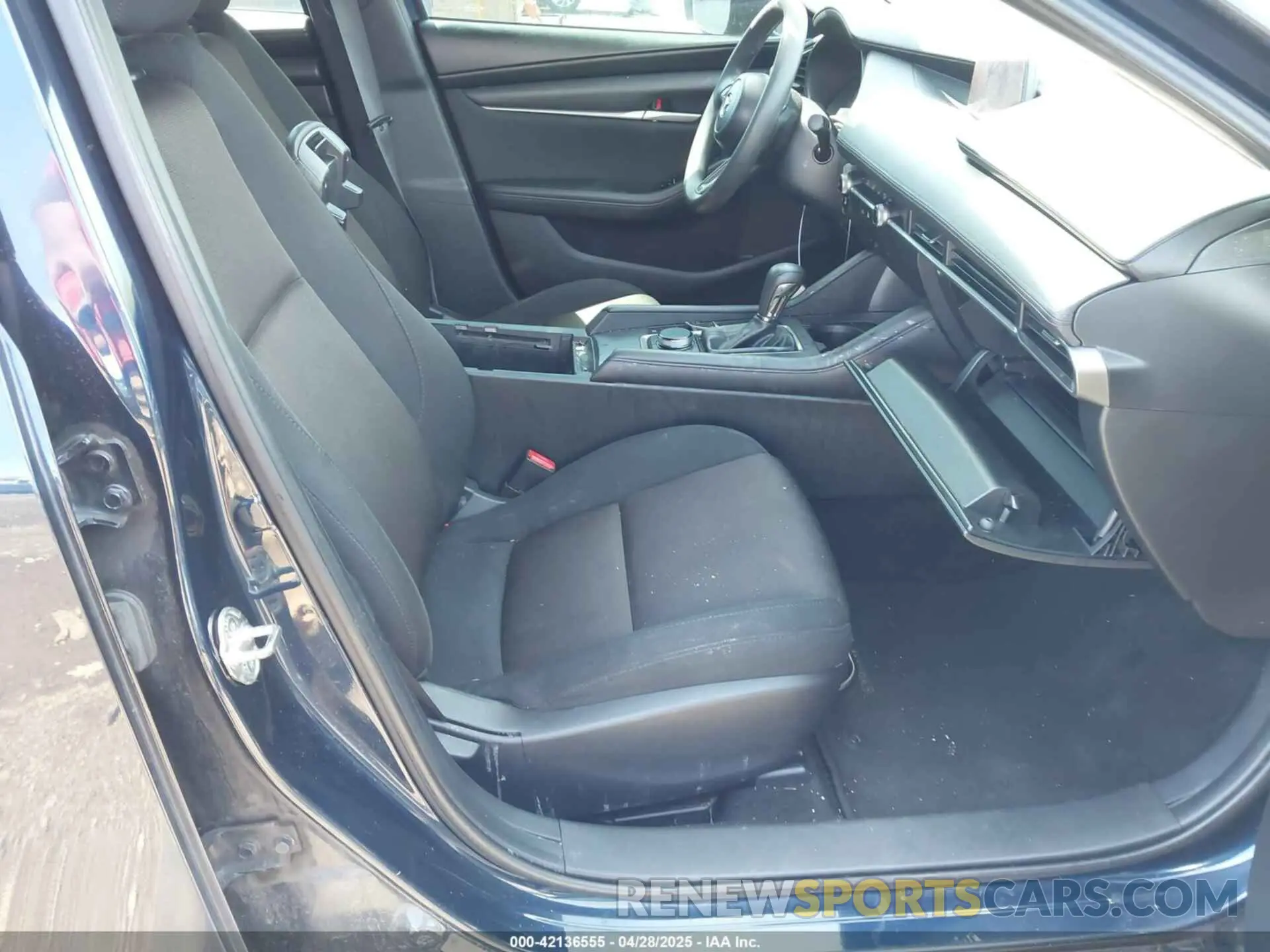 5 Photograph of a damaged car 3MZBPABL5KM111514 MAZDA MAZDA3 2019