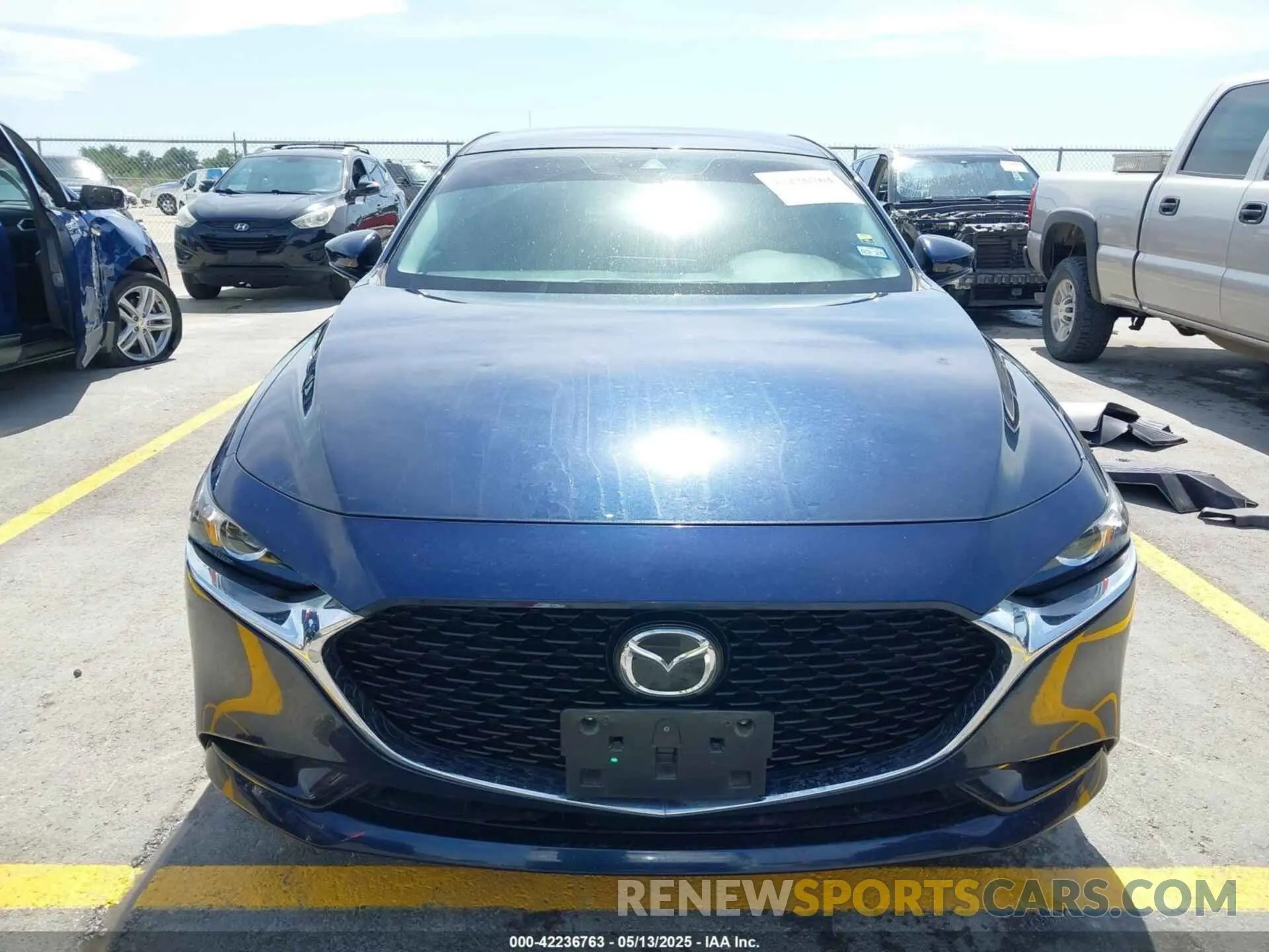 12 Photograph of a damaged car 3MZBPADL3KM110892 MAZDA MAZDA3 2019
