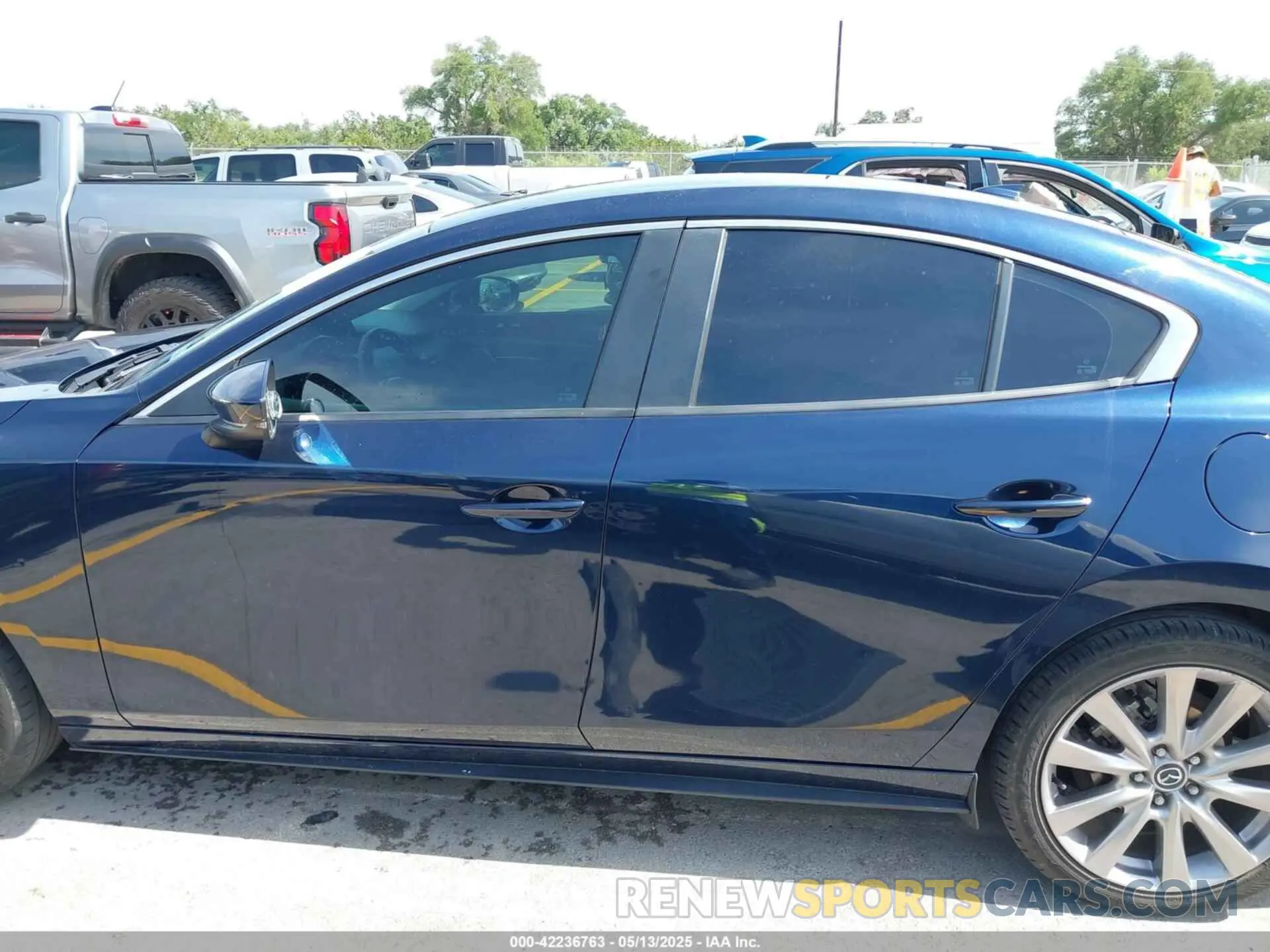 14 Photograph of a damaged car 3MZBPADL3KM110892 MAZDA MAZDA3 2019