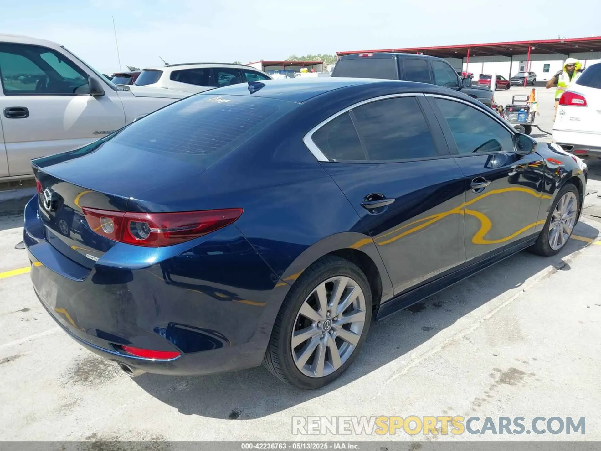 4 Photograph of a damaged car 3MZBPADL3KM110892 MAZDA MAZDA3 2019