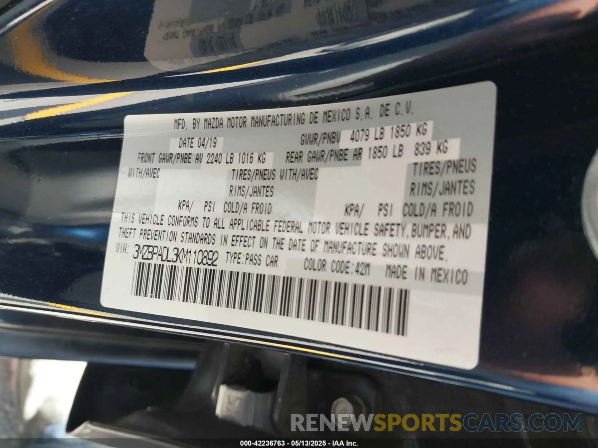 9 Photograph of a damaged car 3MZBPADL3KM110892 MAZDA MAZDA3 2019