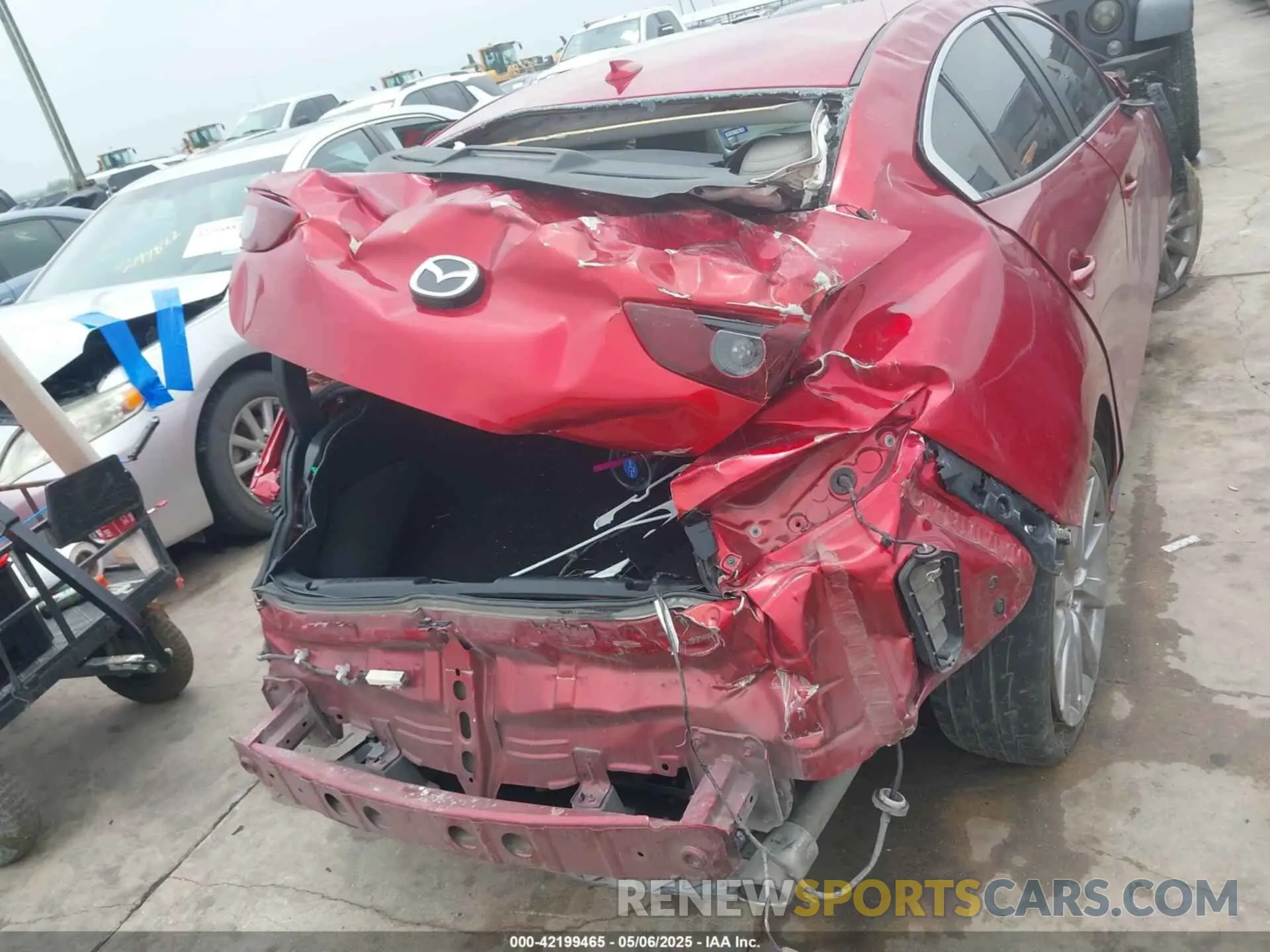 6 Photograph of a damaged car 3MZBPADL6KM112538 MAZDA MAZDA3 2019