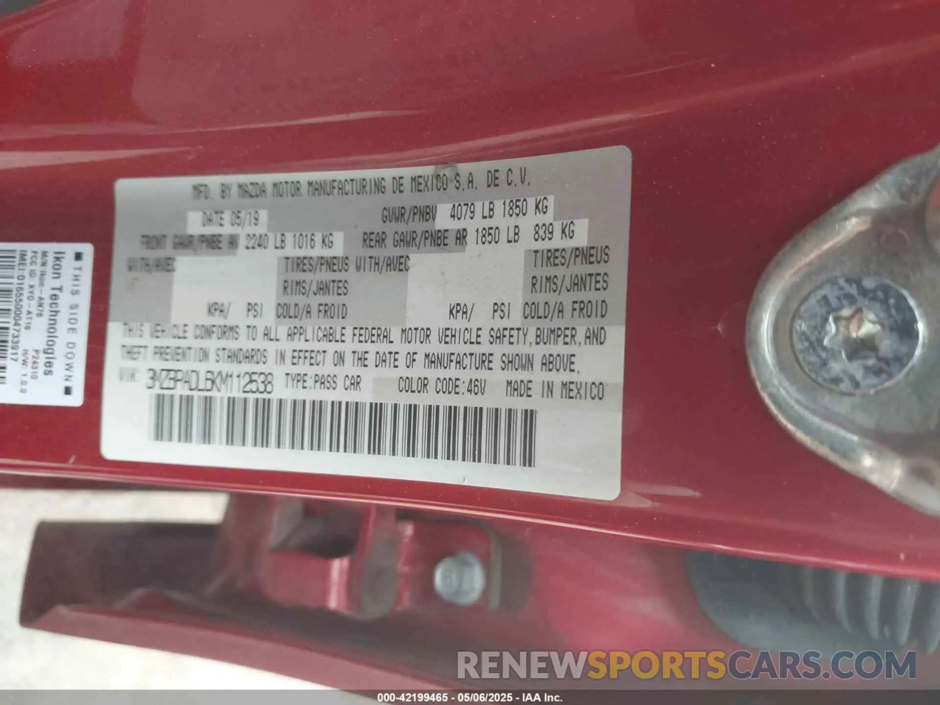 9 Photograph of a damaged car 3MZBPADL6KM112538 MAZDA MAZDA3 2019