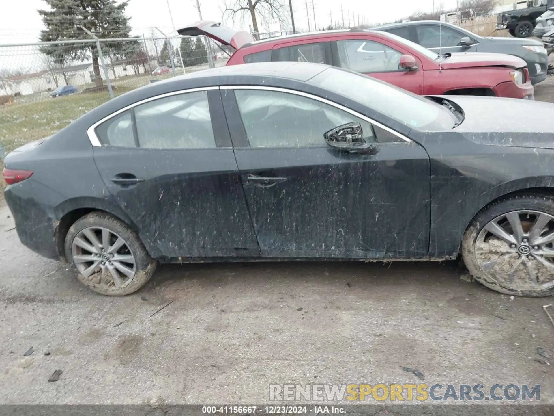 13 Photograph of a damaged car 3MZBPAEM1KM104483 MAZDA MAZDA3 2019