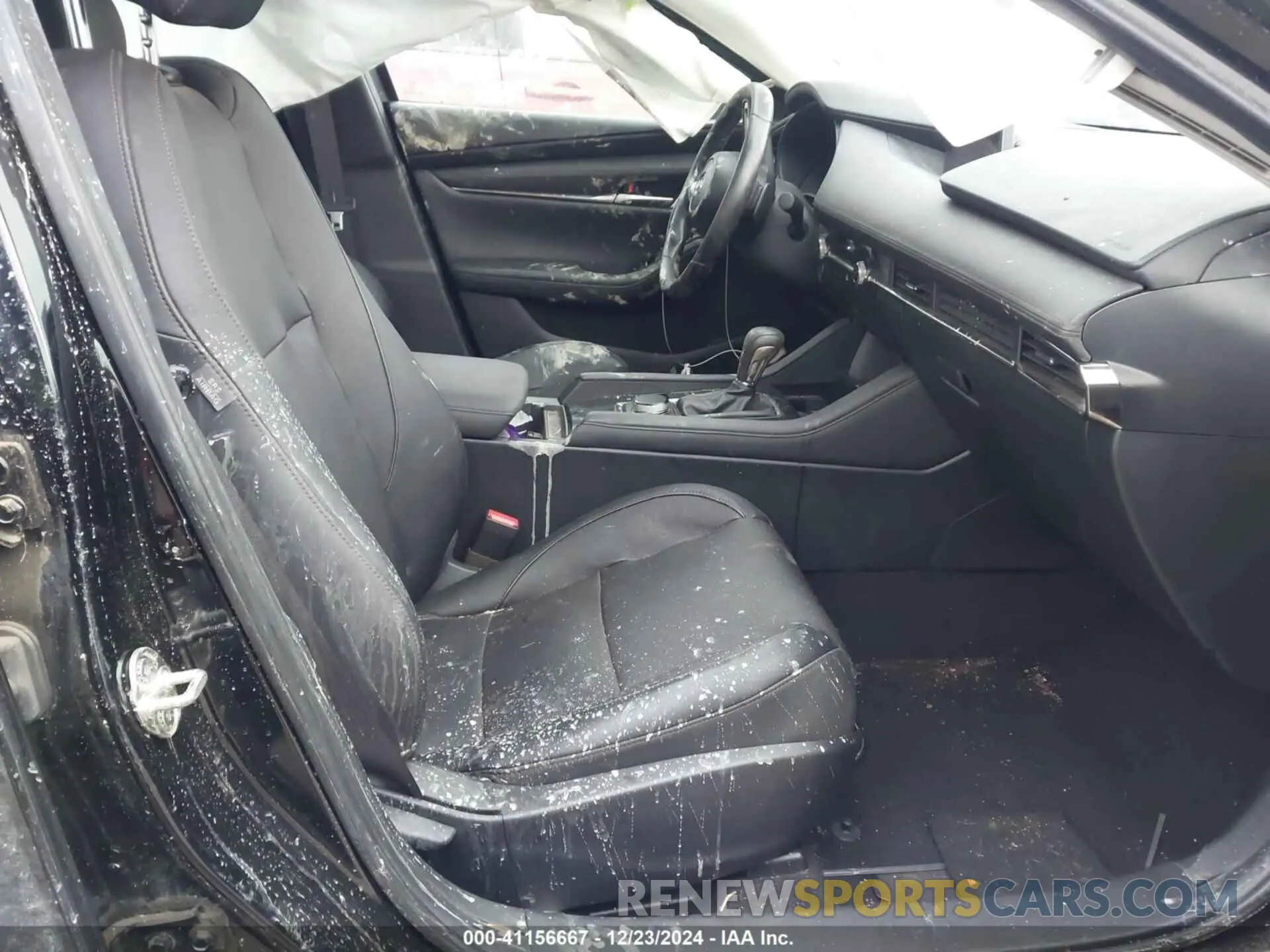 5 Photograph of a damaged car 3MZBPAEM1KM104483 MAZDA MAZDA3 2019