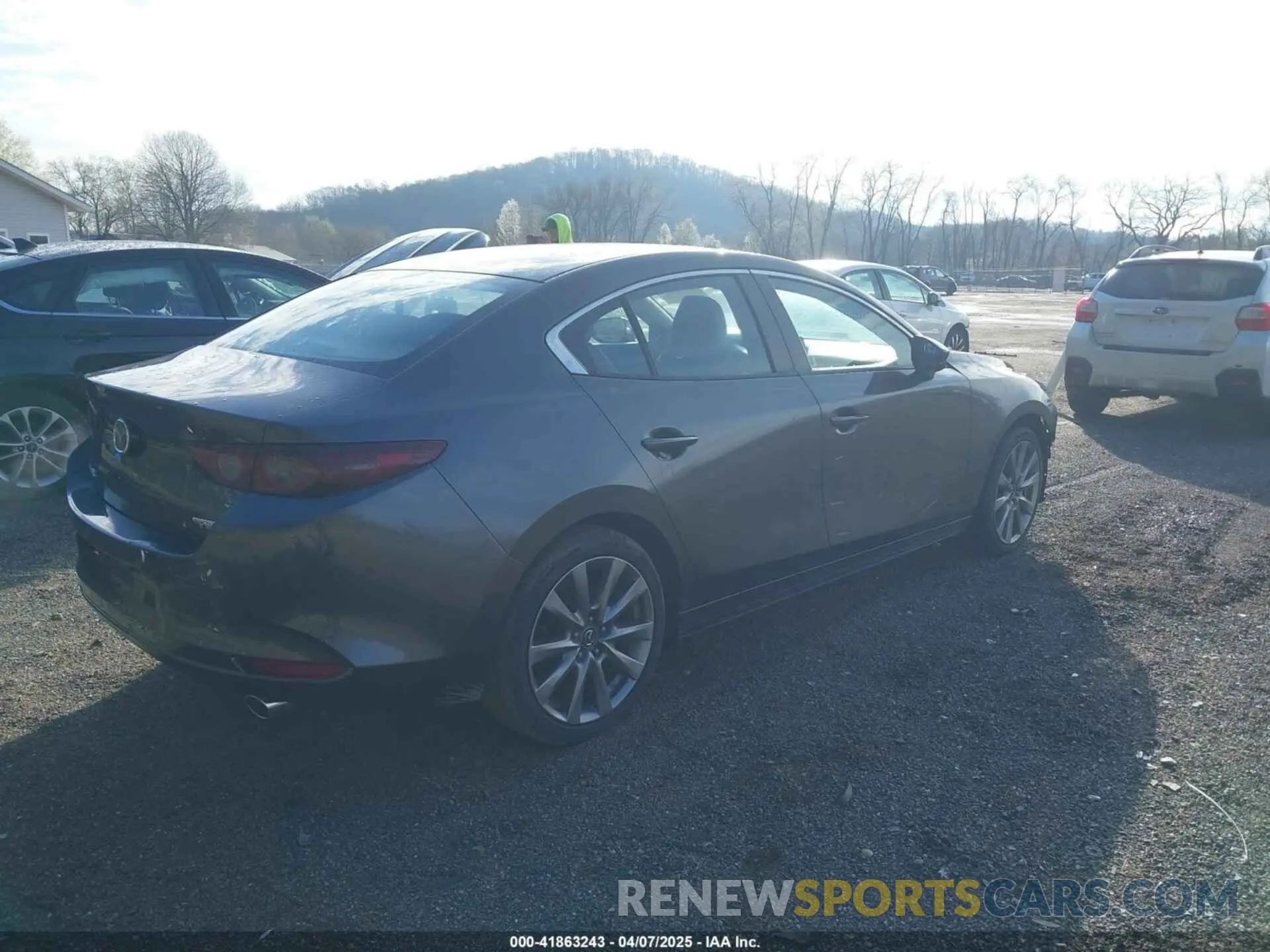 4 Photograph of a damaged car JM1BPACL1K1109354 MAZDA MAZDA3 2019