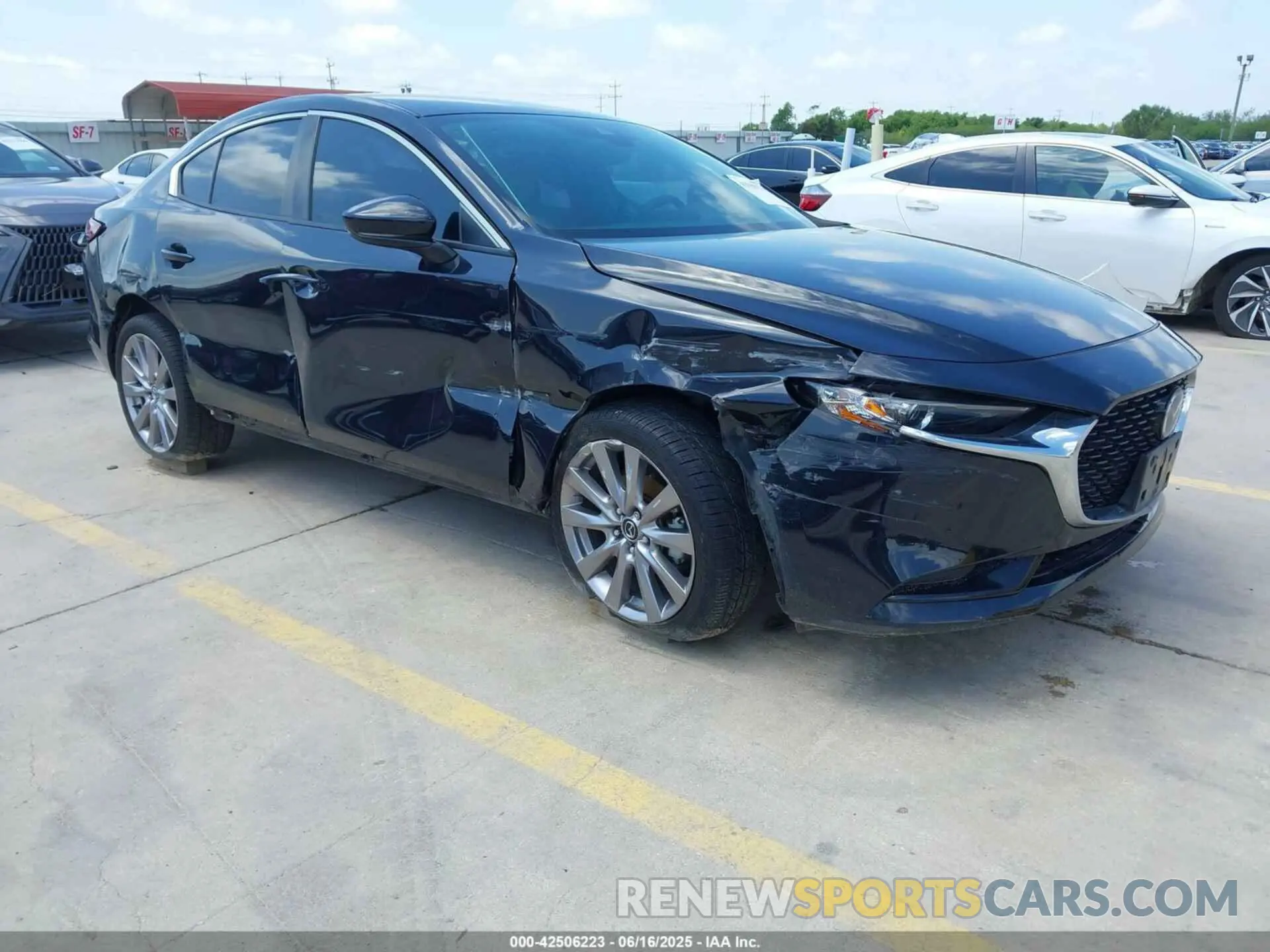 1 Photograph of a damaged car JM1BPACL4K1110174 MAZDA MAZDA3 2019
