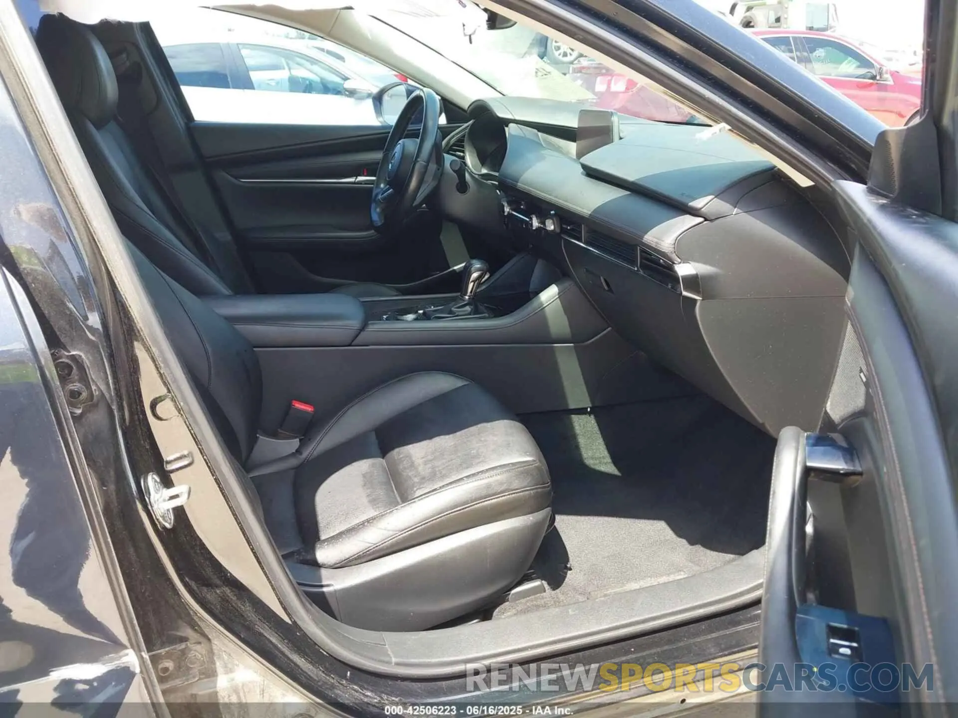 5 Photograph of a damaged car JM1BPACL4K1110174 MAZDA MAZDA3 2019