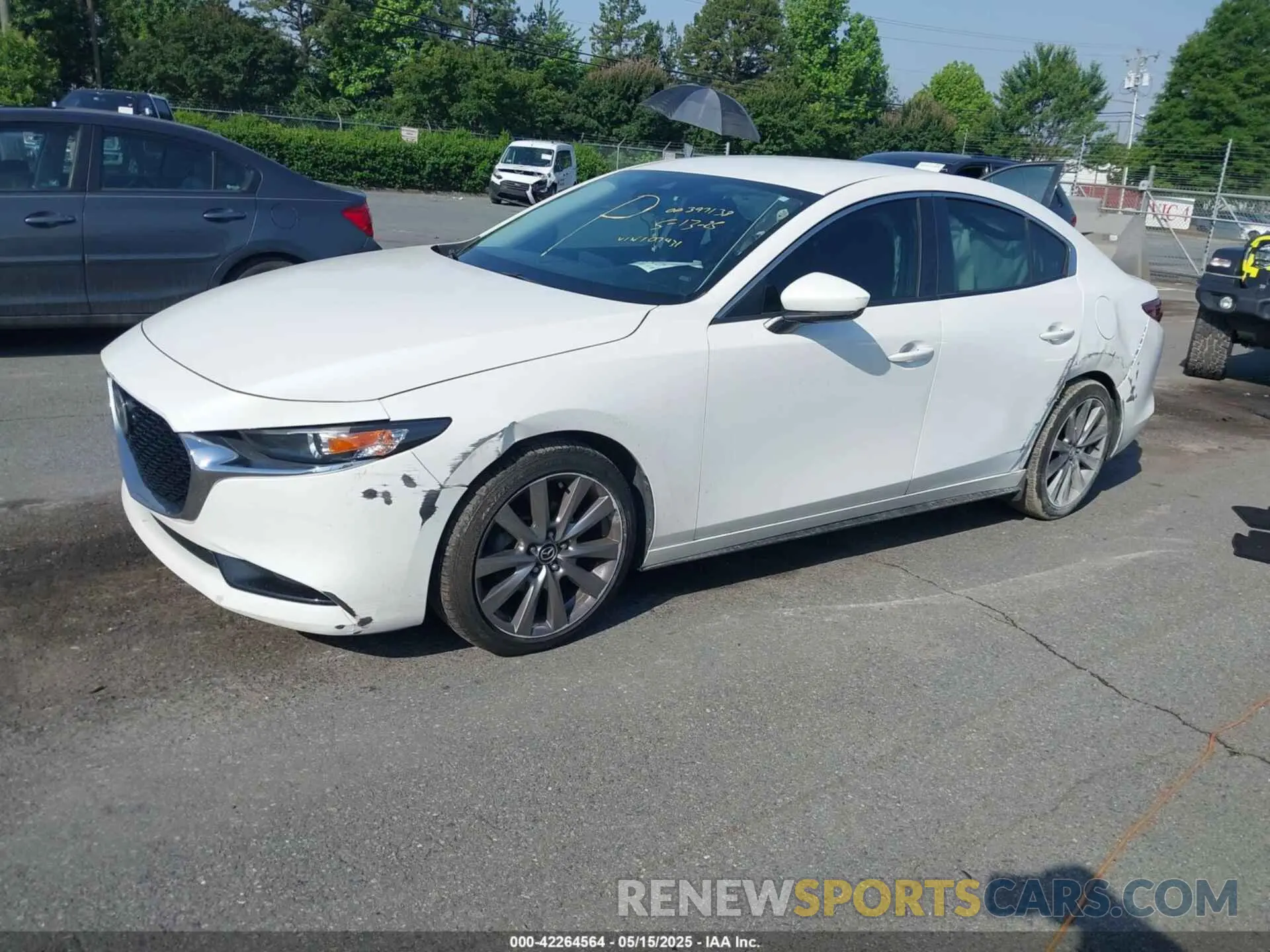 2 Photograph of a damaged car JM1BPACL5K1107431 MAZDA MAZDA3 2019