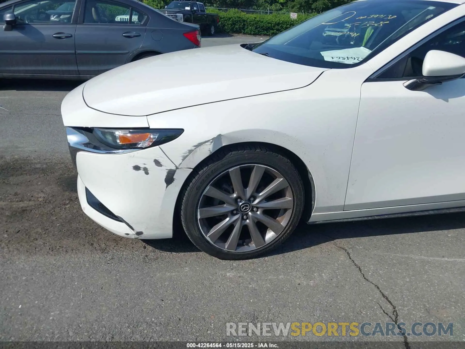 6 Photograph of a damaged car JM1BPACL5K1107431 MAZDA MAZDA3 2019