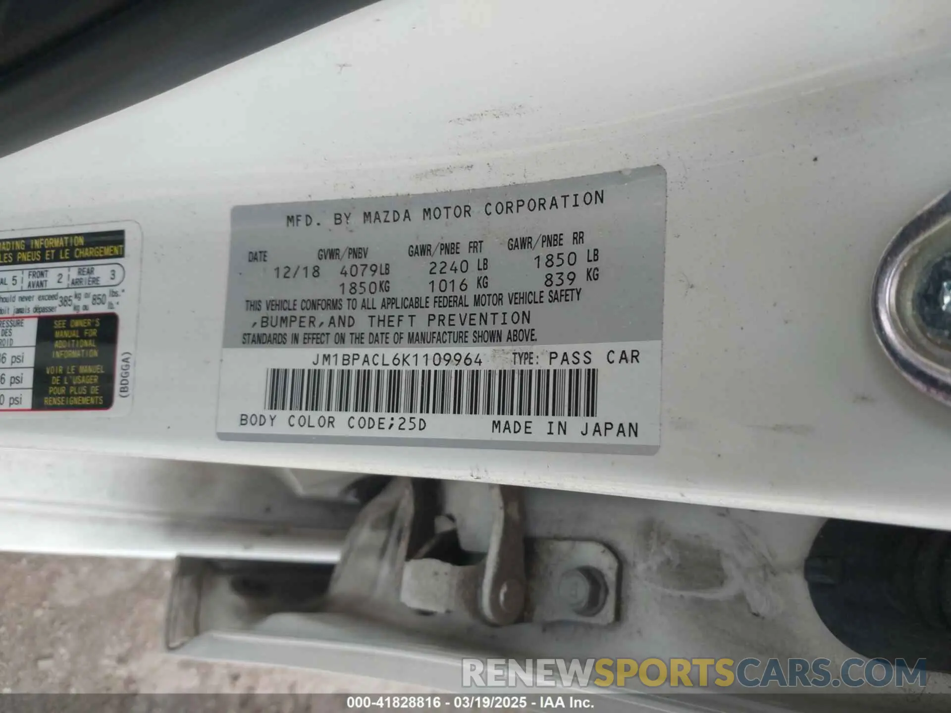9 Photograph of a damaged car JM1BPACL6K1109964 MAZDA MAZDA3 2019