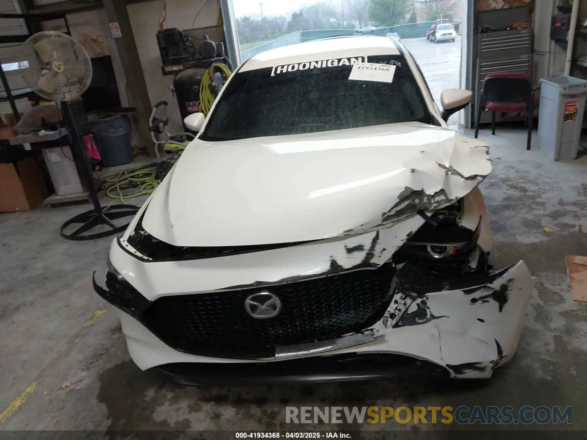 11 Photograph of a damaged car JM1BPAJM0K1120549 MAZDA MAZDA3 2019