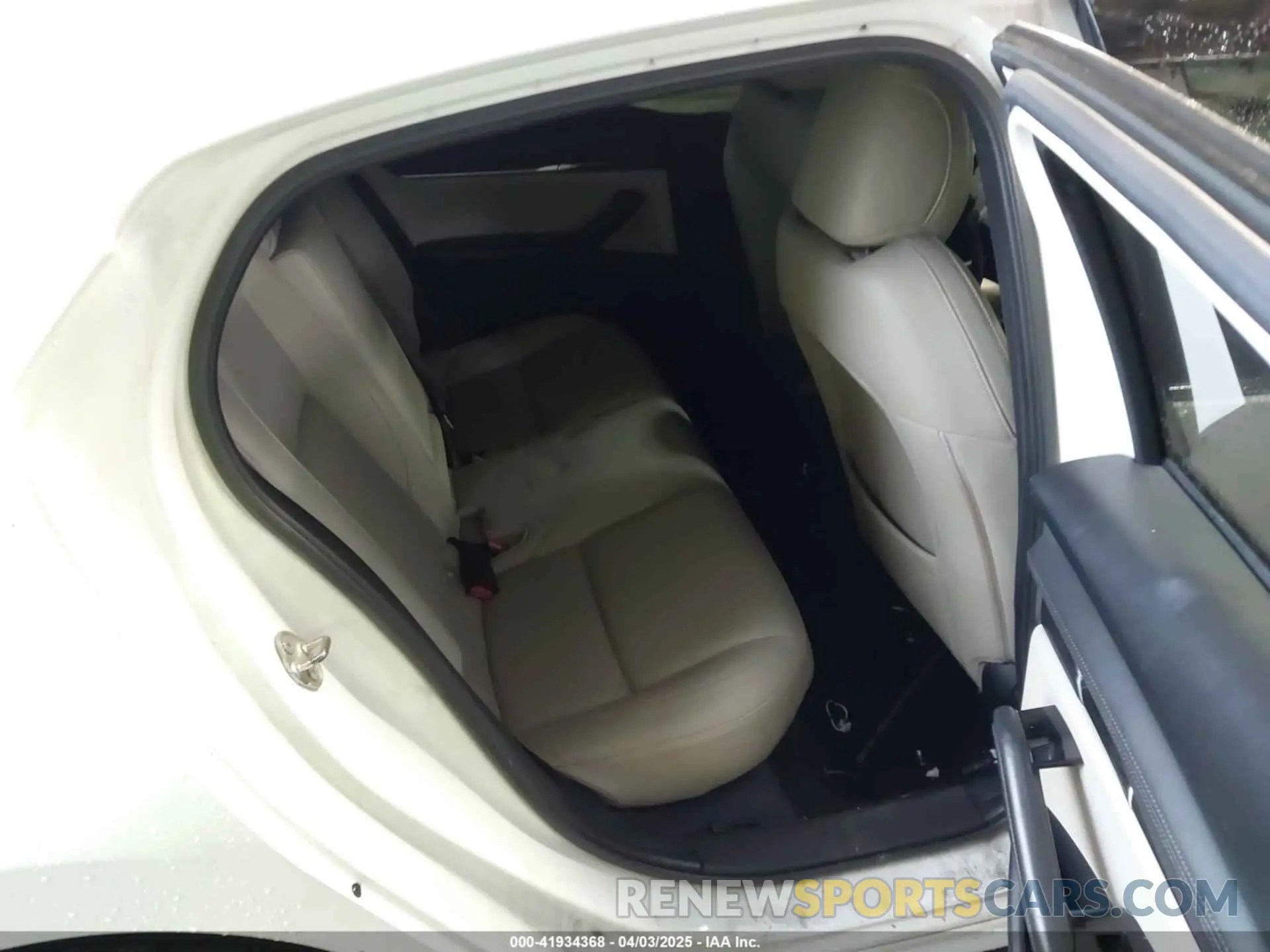 8 Photograph of a damaged car JM1BPAJM0K1120549 MAZDA MAZDA3 2019