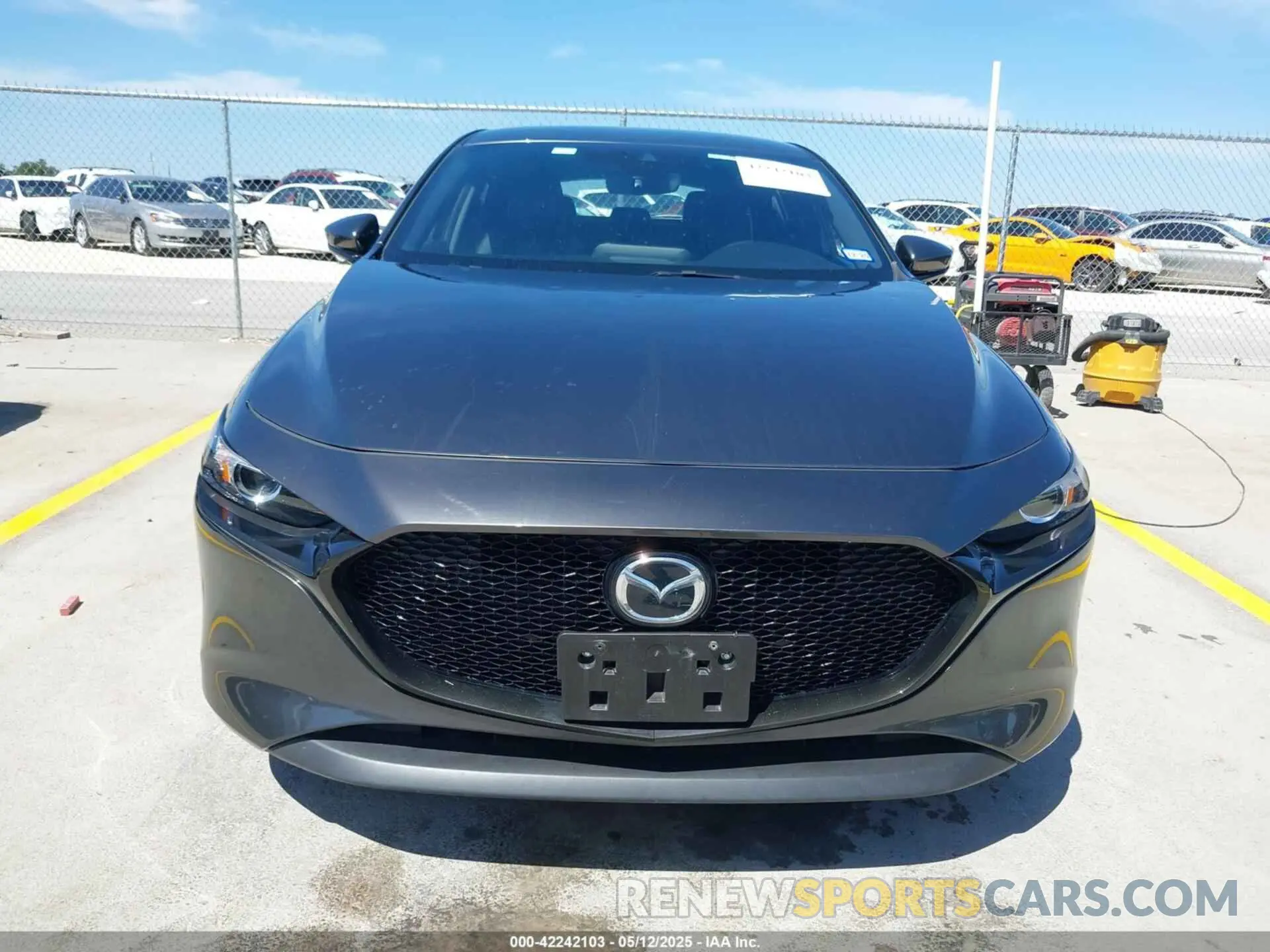 12 Photograph of a damaged car JM1BPAJM4K1117914 MAZDA MAZDA3 2019
